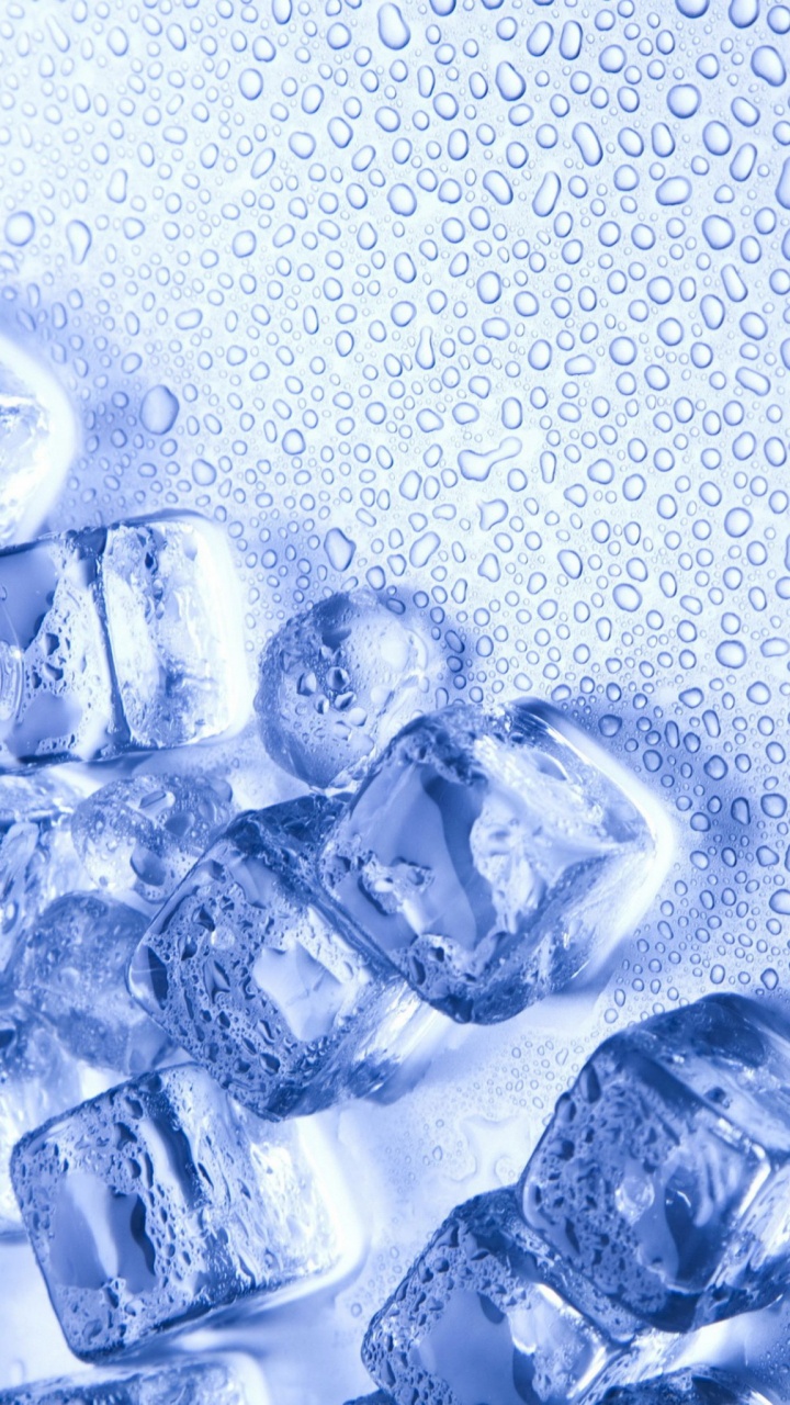 Klarglasbehälter Mit Wassertropfen. Wallpaper in 720x1280 Resolution