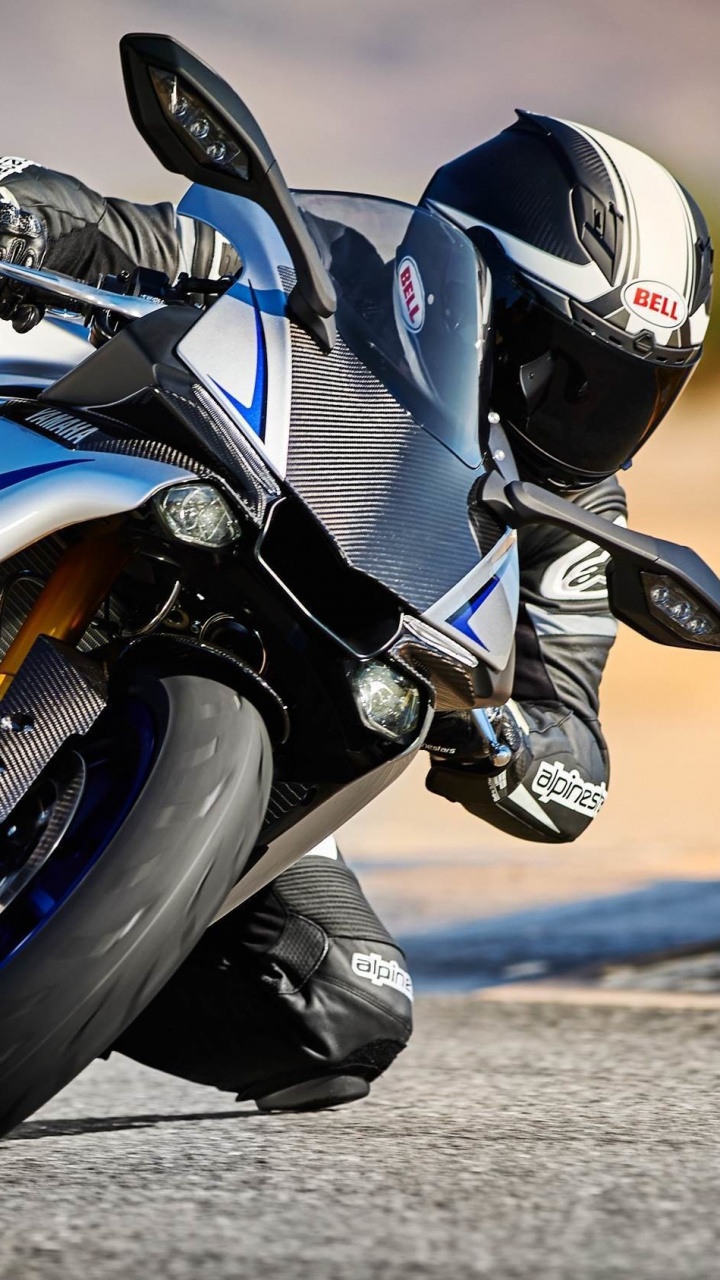 Black and Blue Sports Bike. Wallpaper in 720x1280 Resolution