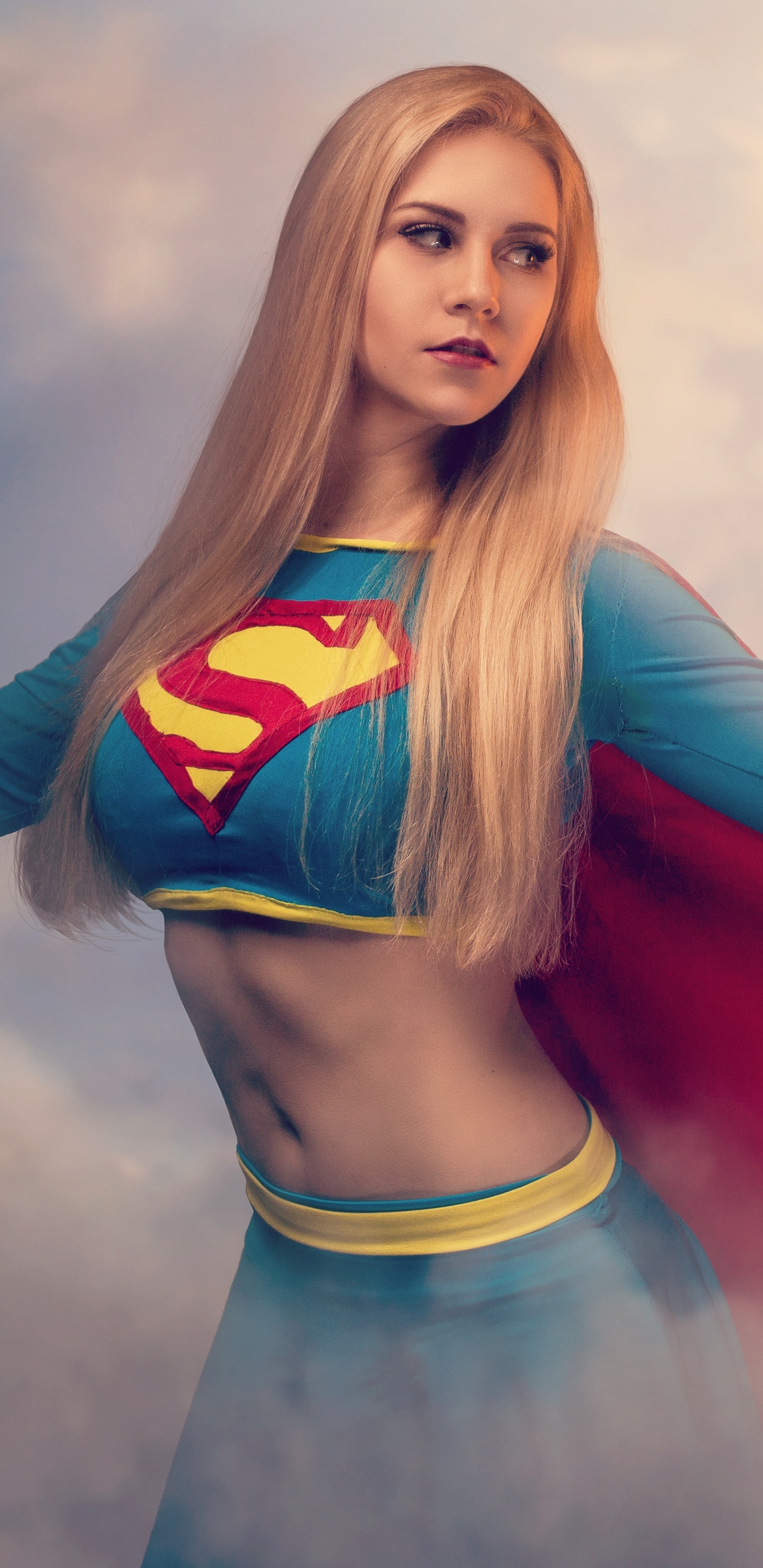 Cosplay, Supergirl, Belleza, el Pelo Largo, Rubia. Wallpaper in 1440x2960 Resolution