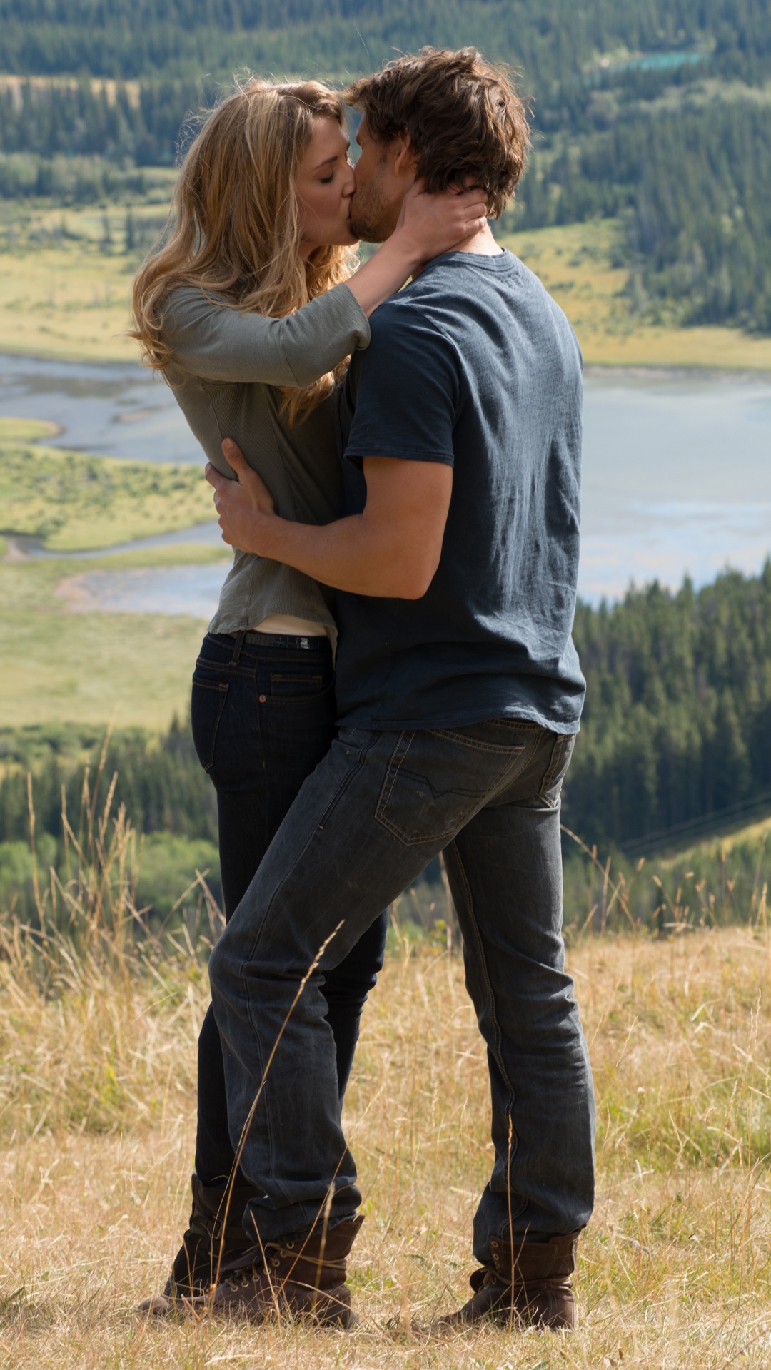 People in Nature, Interaction, Love, Grassland, Romance. Wallpaper in 1080x1920 Resolution