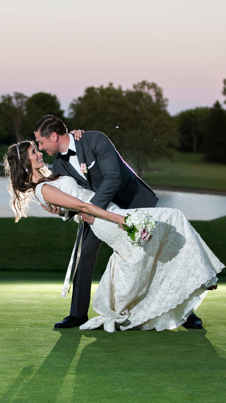 Boda, el Club de Golf, Ceremonia, Equipo de Golf, Vestido de Novia. Wallpaper in 750x1334 Resolution