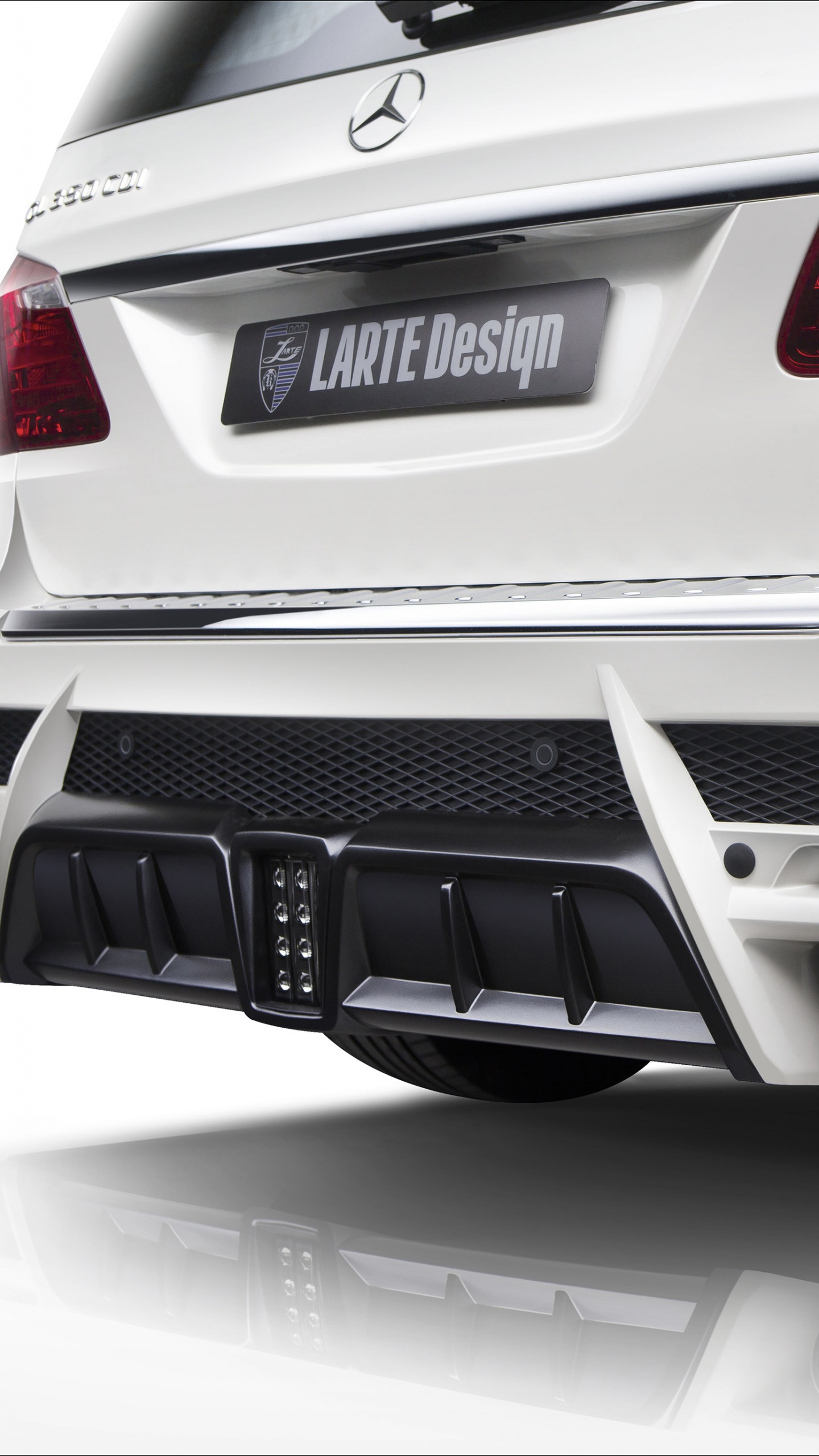 Porsche 911 Blanco Sobre Fondo Blanco.. Wallpaper in 1440x2560 Resolution