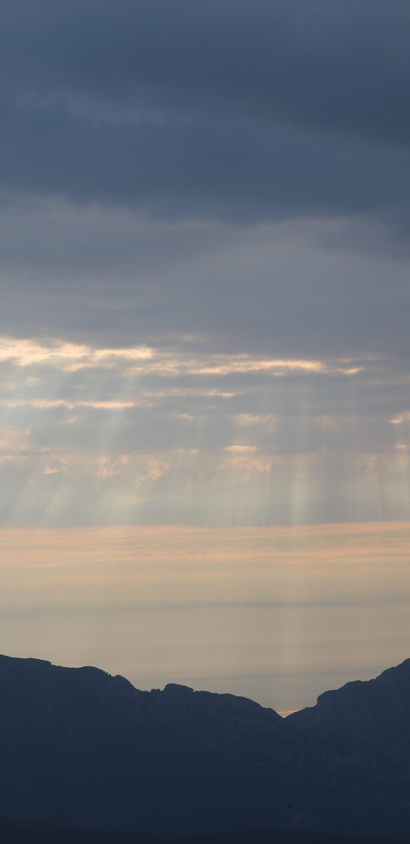 Aube, Les Reliefs Montagneux, Highland, Horizon, Blue. Wallpaper in 1440x2960 Resolution