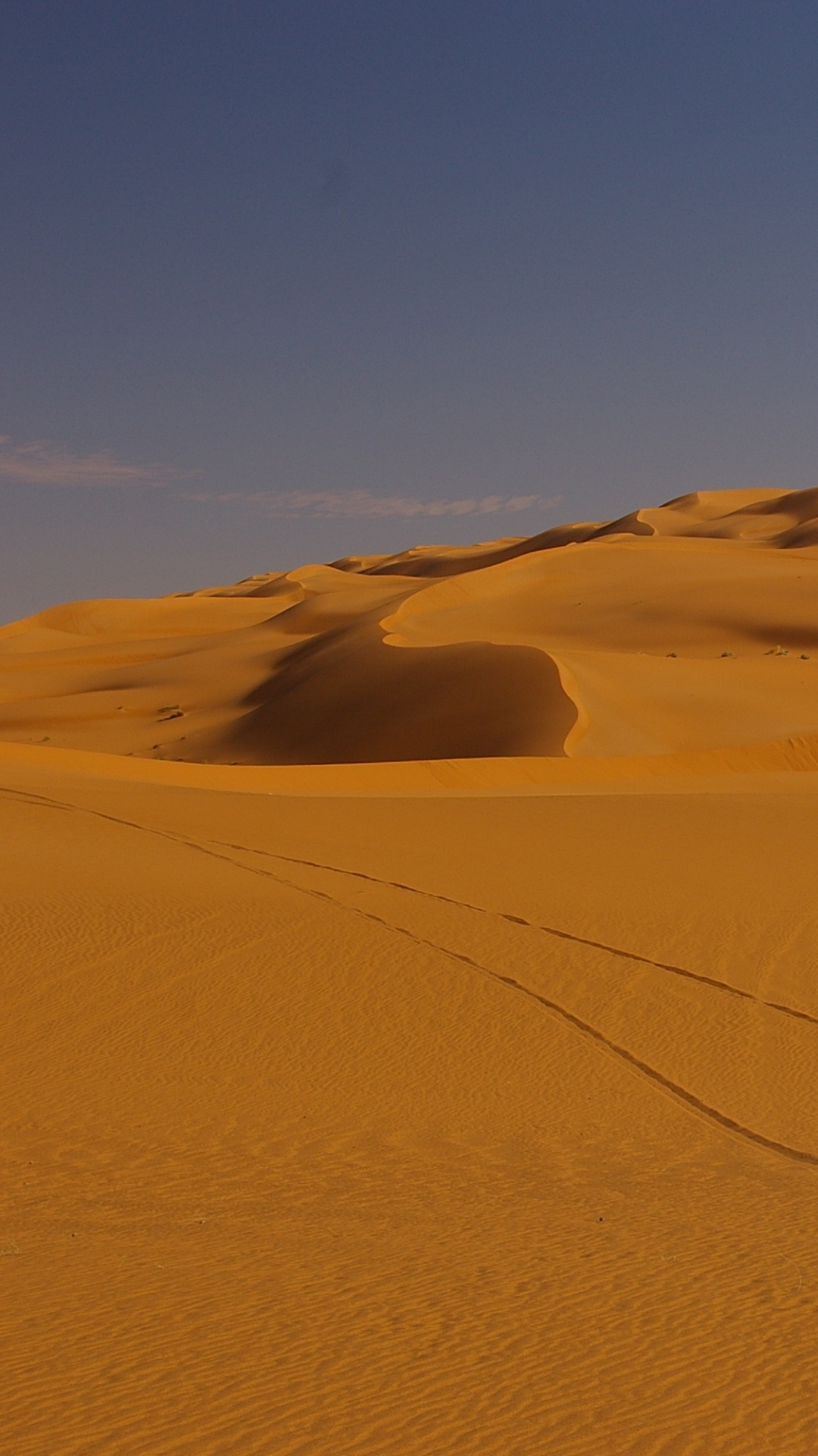 Desert Under Blue Sky During Daytime. Wallpaper in 1080x1920 Resolution