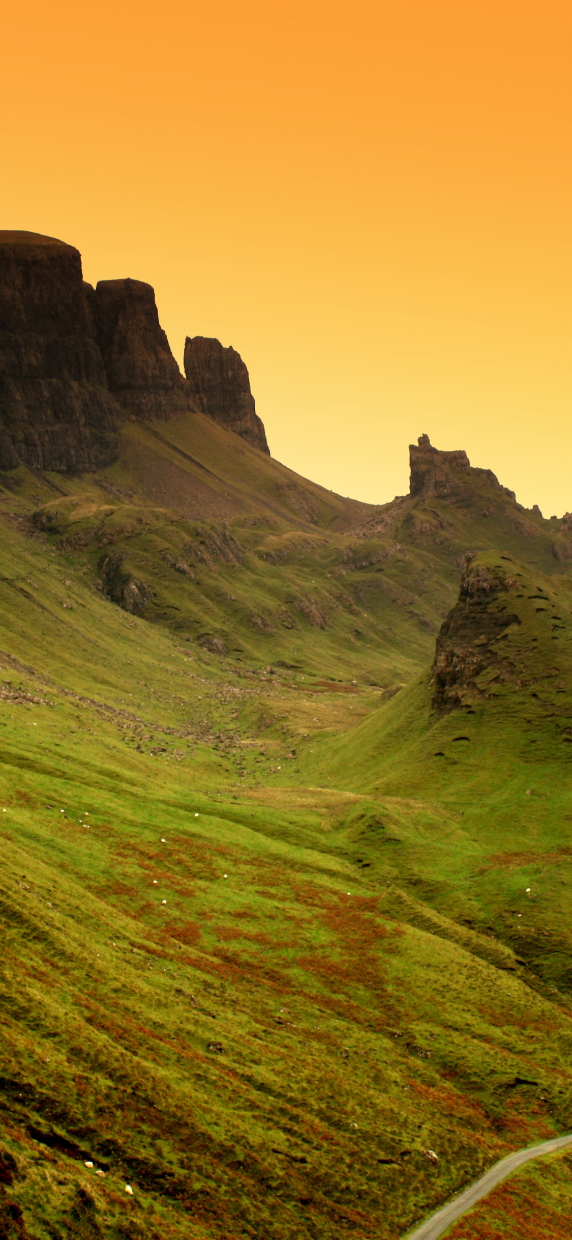 Highland, Skye, Montaña, Ecorregión, Paisaje Natural. Wallpaper in 1125x2436 Resolution