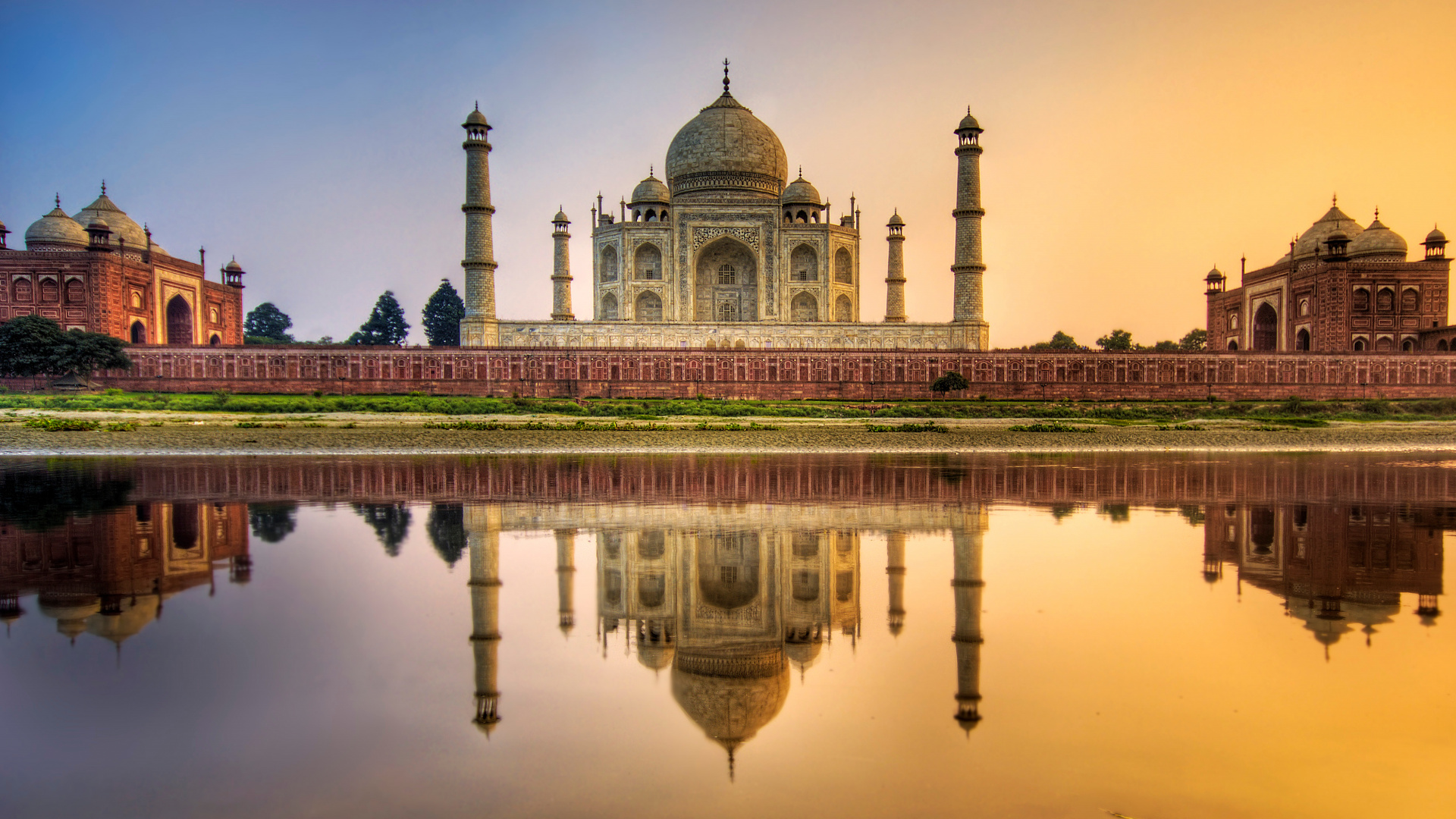 White and Brown Dome Building Near Body of Water During Daytime. Wallpaper in 1920x1080 Resolution