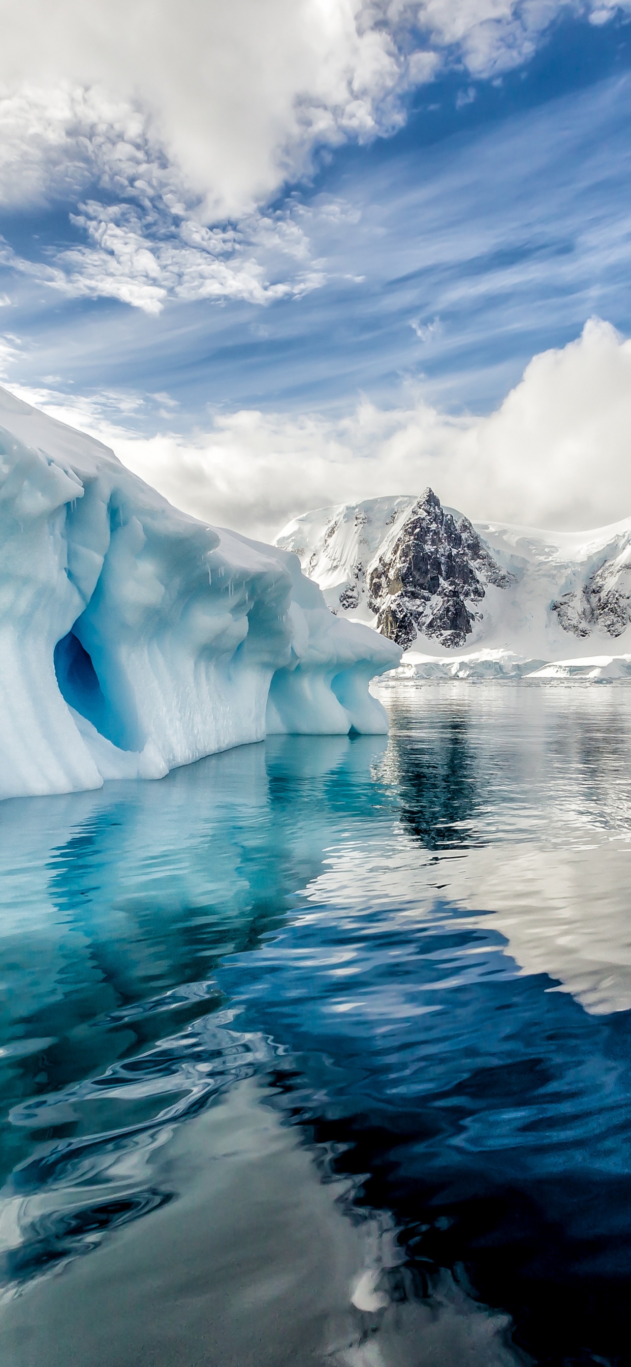 Antarktis Vertikal, Antarktis, Nordpolarmeer, Eisberg, Polar-Regionen Der Erde. Wallpaper in 1242x2688 Resolution