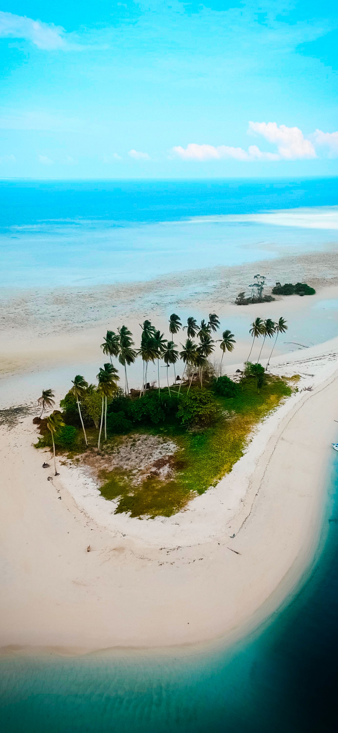 Insel Rupat, Manimbora-Insel, Insel, Wasser, Cloud. Wallpaper in 1125x2436 Resolution