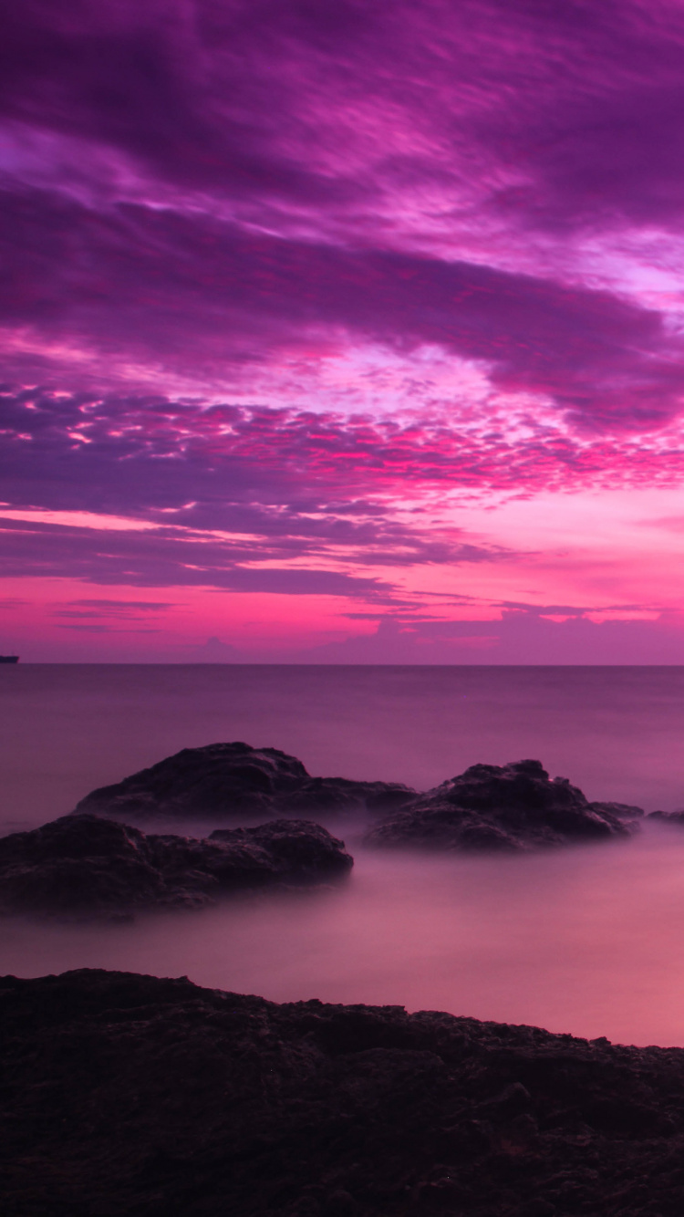 Horizon, Ocean, Pink, Sky, Cloud. Wallpaper in 750x1334 Resolution