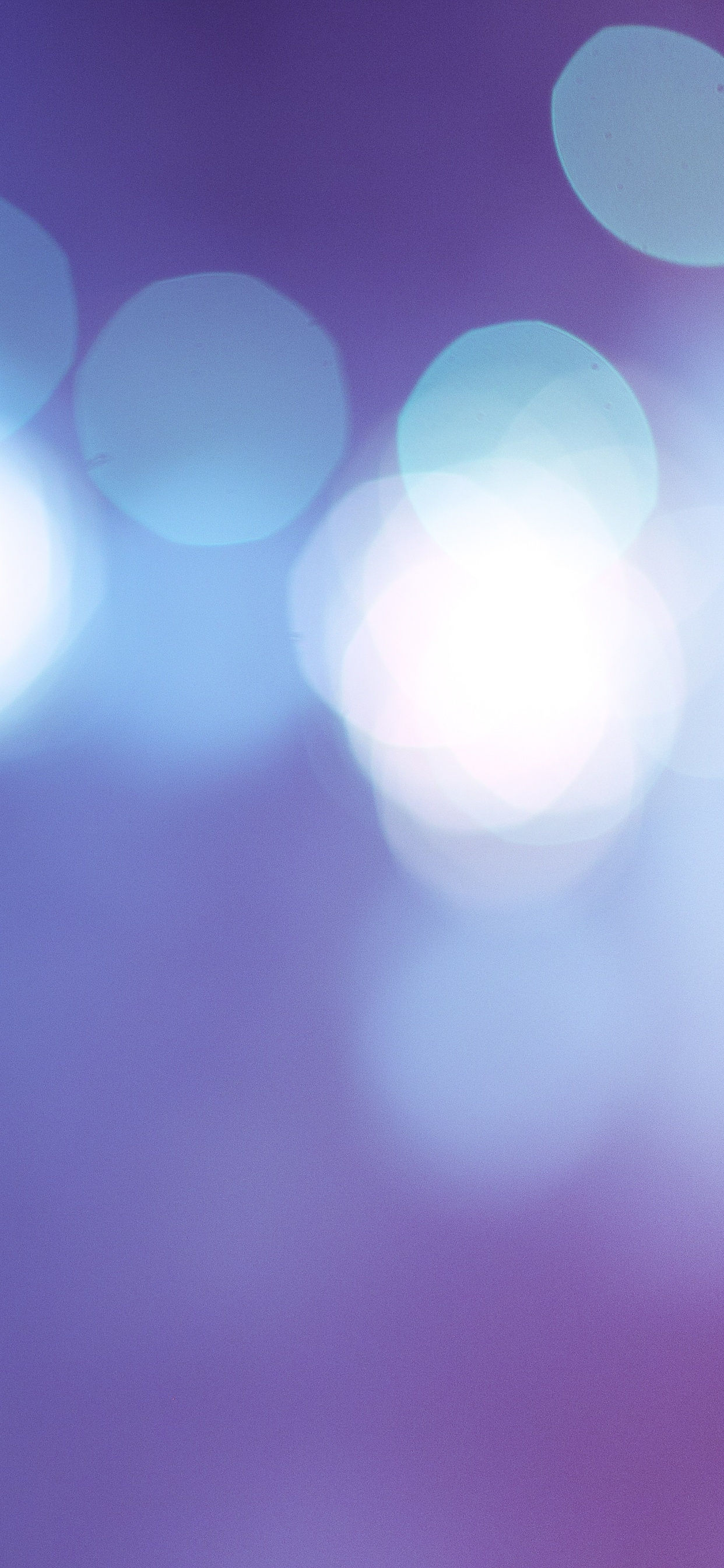 Lumières Bokeh Violettes et Blanches. Wallpaper in 1242x2688 Resolution