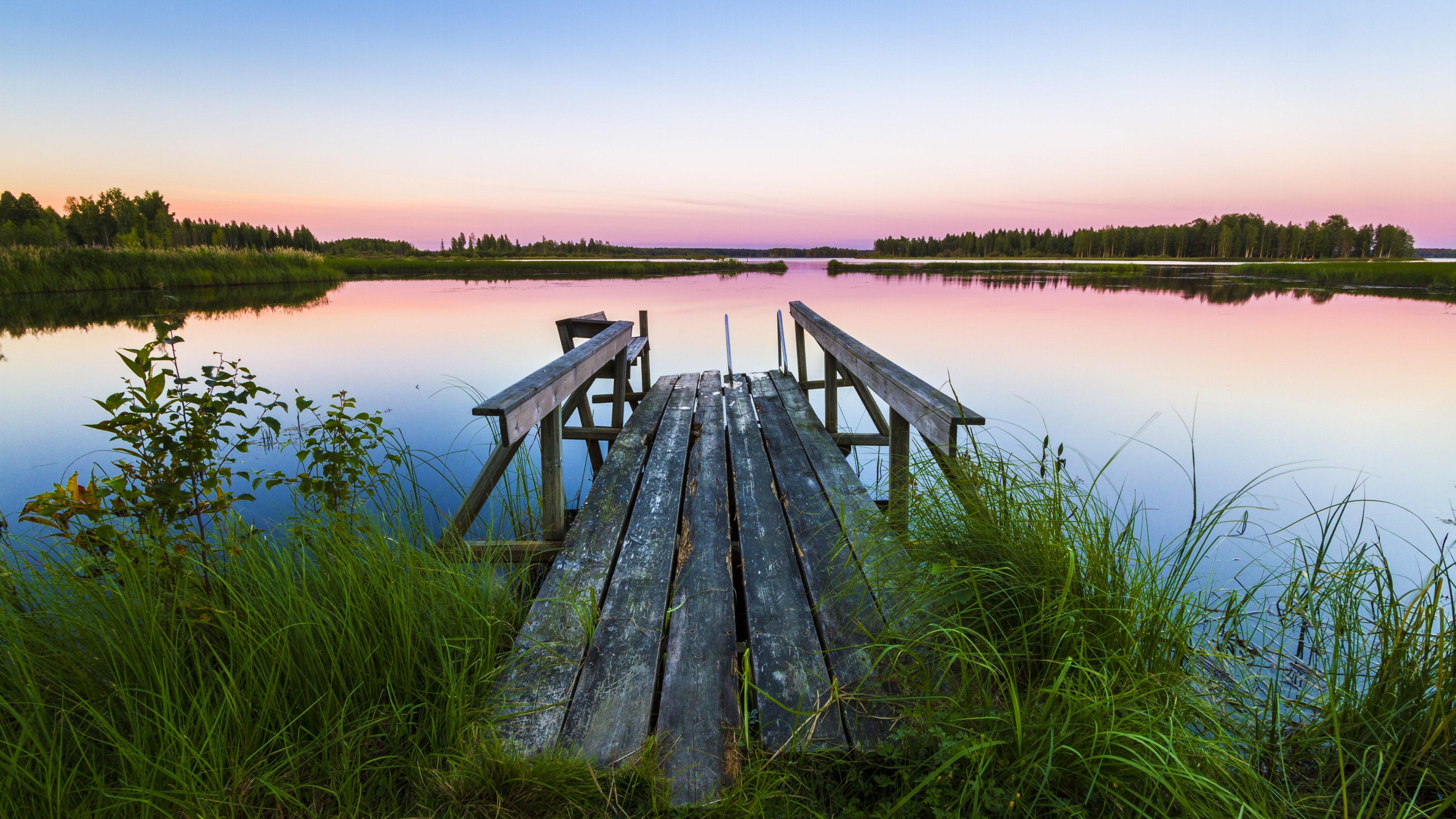 Brown Wooden Dock on Lake During Daytime. Wallpaper in 3840x2160 Resolution