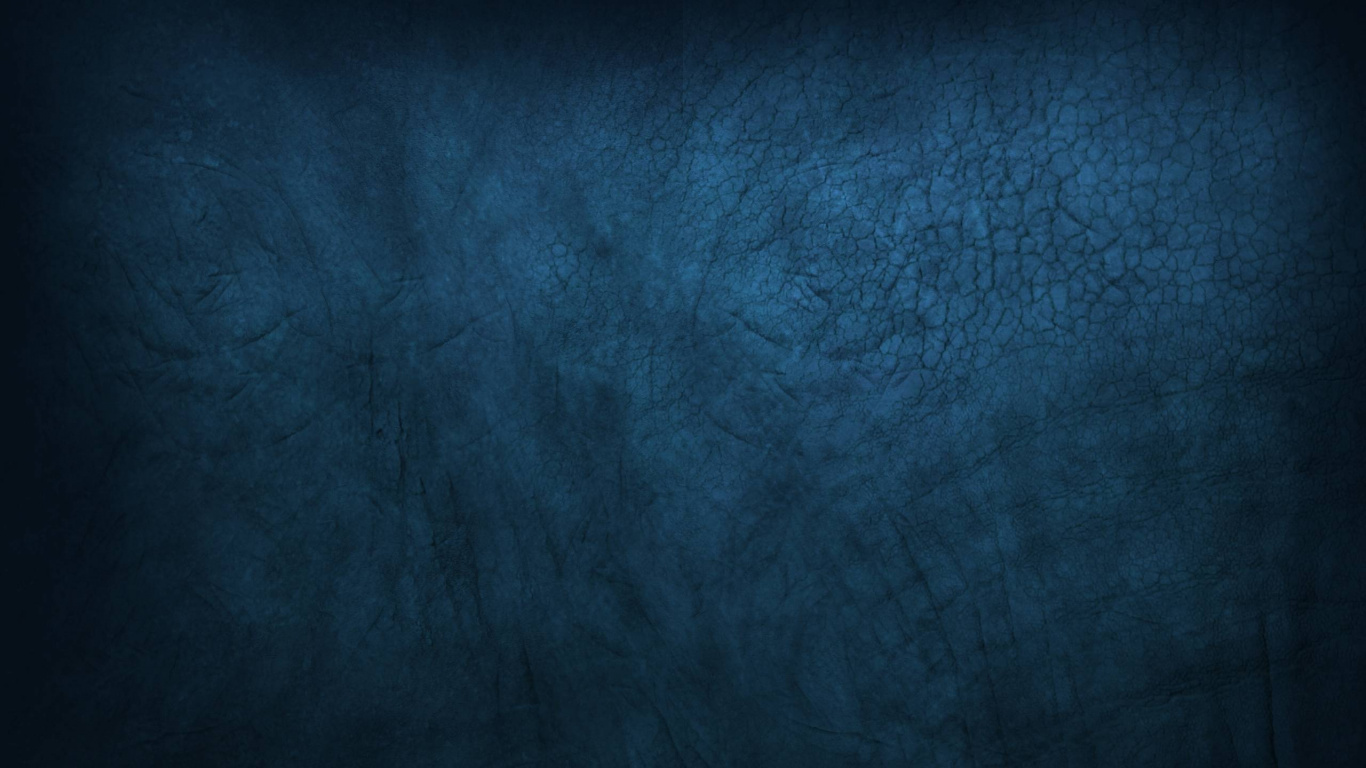 Schwarzes Textil Auf Braunem Holztisch. Wallpaper in 1366x768 Resolution