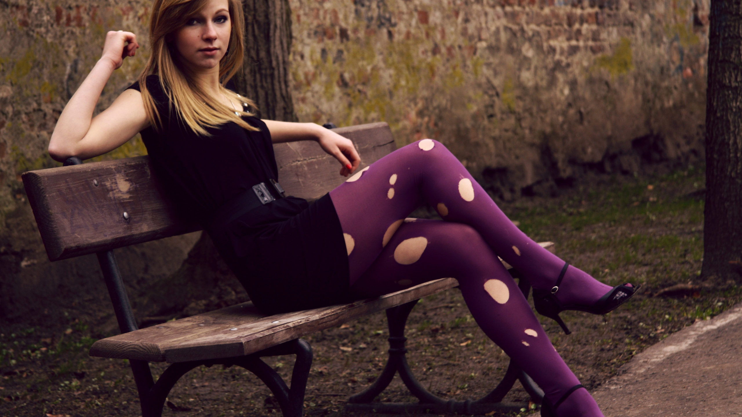 Yana Rudkovskaya, Cabello, Peinado, Pierna, Morado. Wallpaper in 2560x1440 Resolution