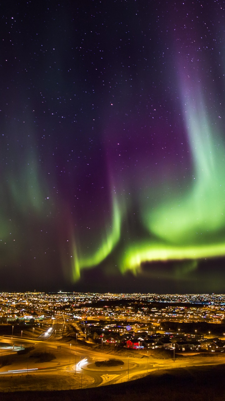 Luces de Aurora Azul y Verde. Wallpaper in 720x1280 Resolution