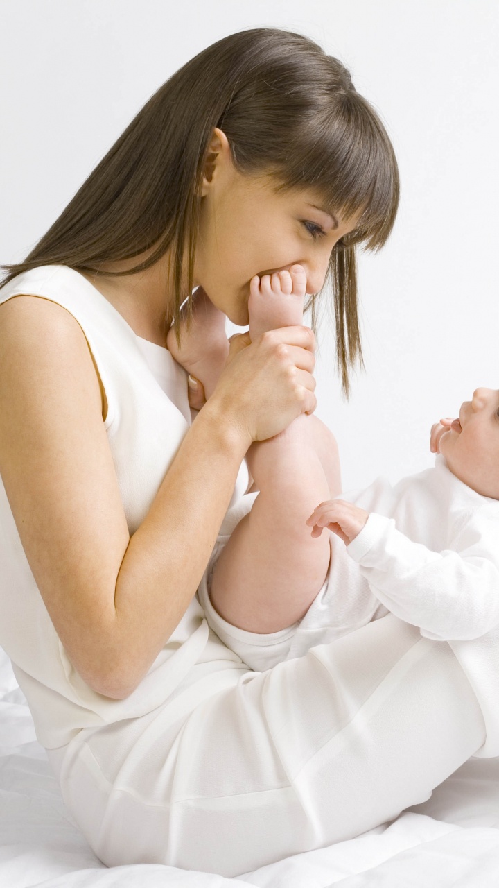 Infant, Child, Toddler, Comfort, Girl. Wallpaper in 720x1280 Resolution