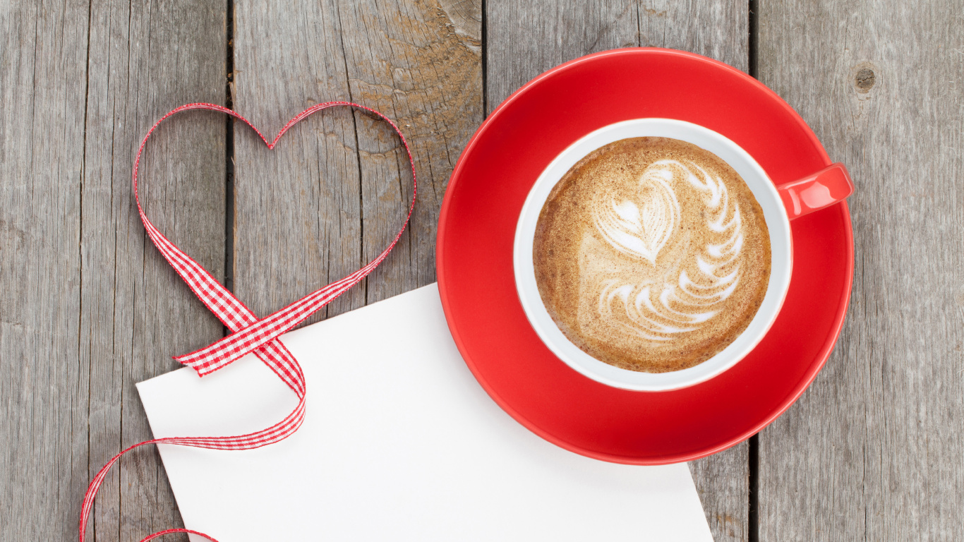 Weiße Und Rote Keramiktasse Auf Rotem Keramikteller. Wallpaper in 1366x768 Resolution