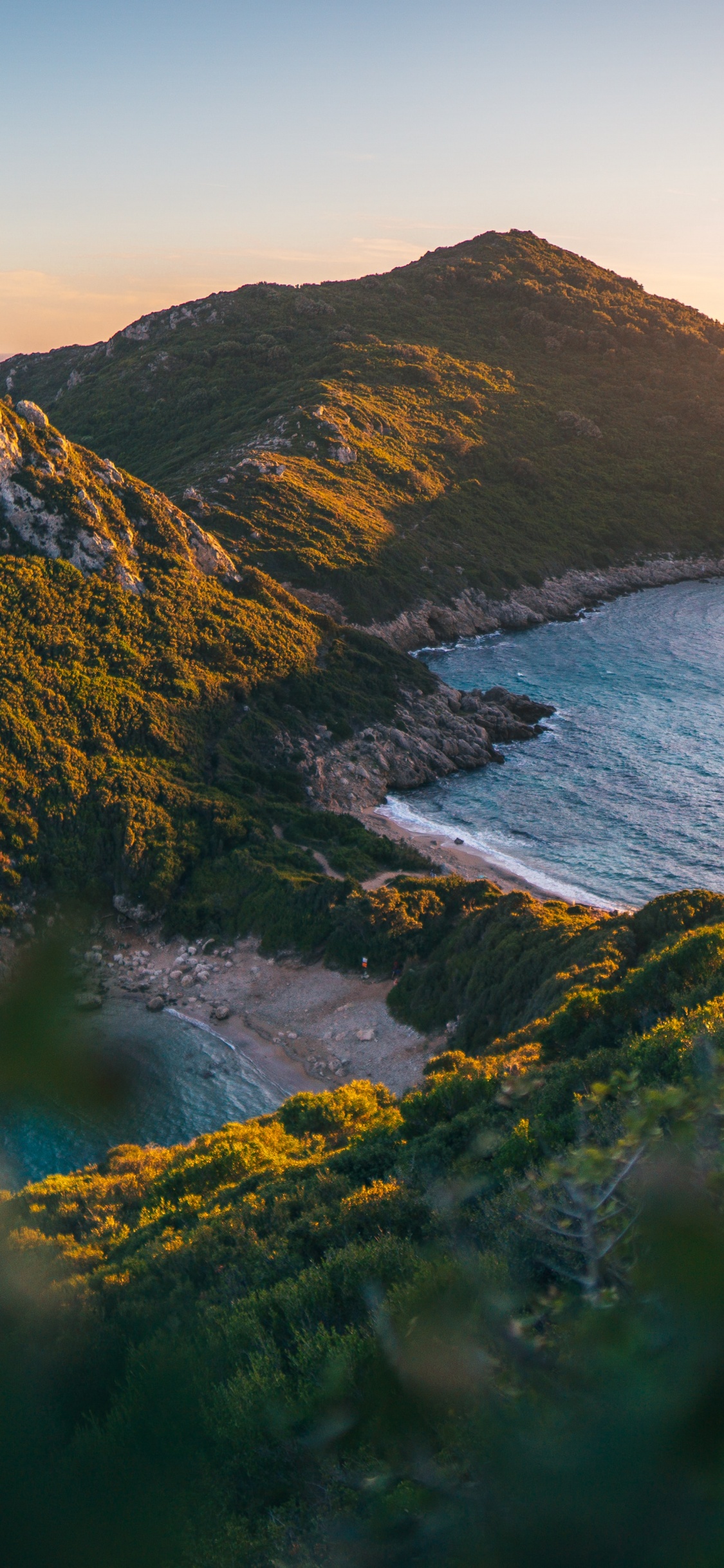 Baies Jumelles de Porto Timoni, YouTube, Eau, Paysage Naturel, Highland. Wallpaper in 1125x2436 Resolution