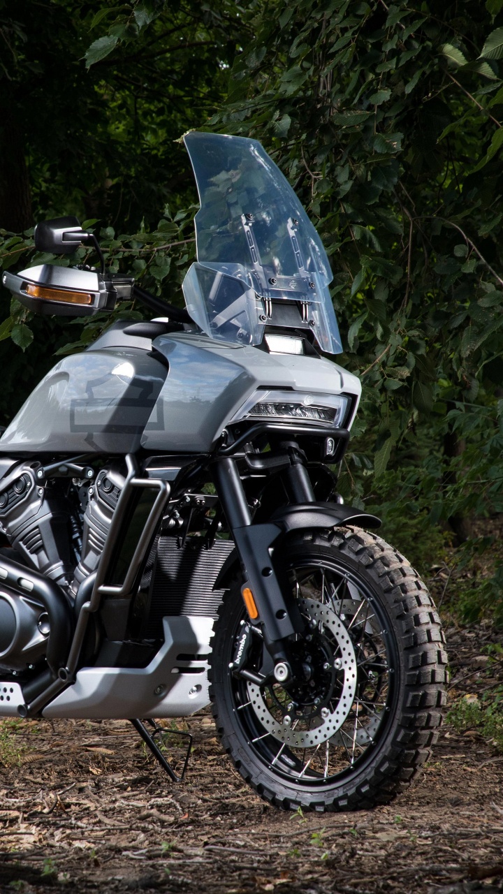 Black and Gray Sports Bike. Wallpaper in 720x1280 Resolution