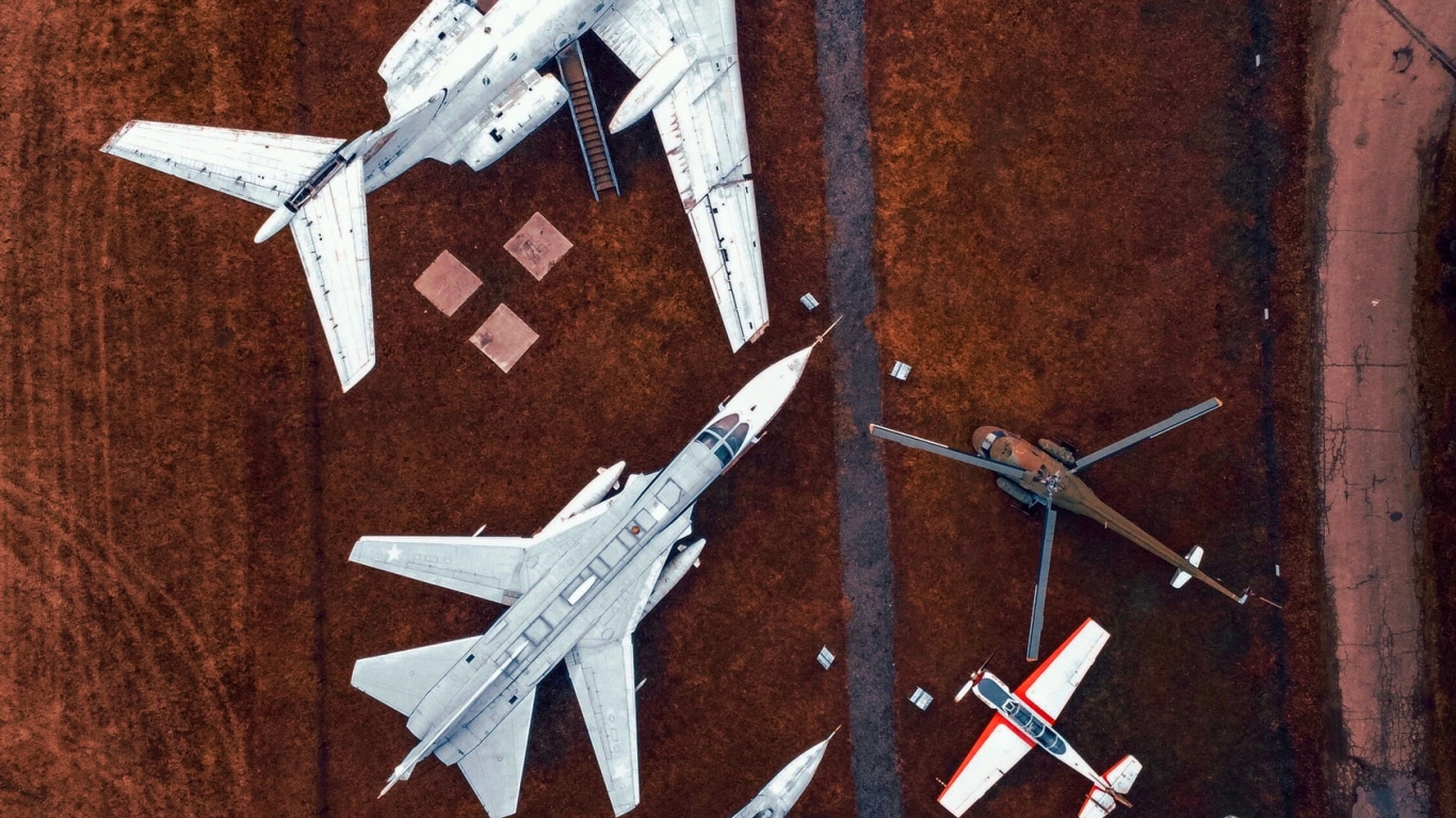 Aeronave, Vuelo, Avión Jet, Transporte, Vuelo Chárter. Wallpaper in 1366x768 Resolution