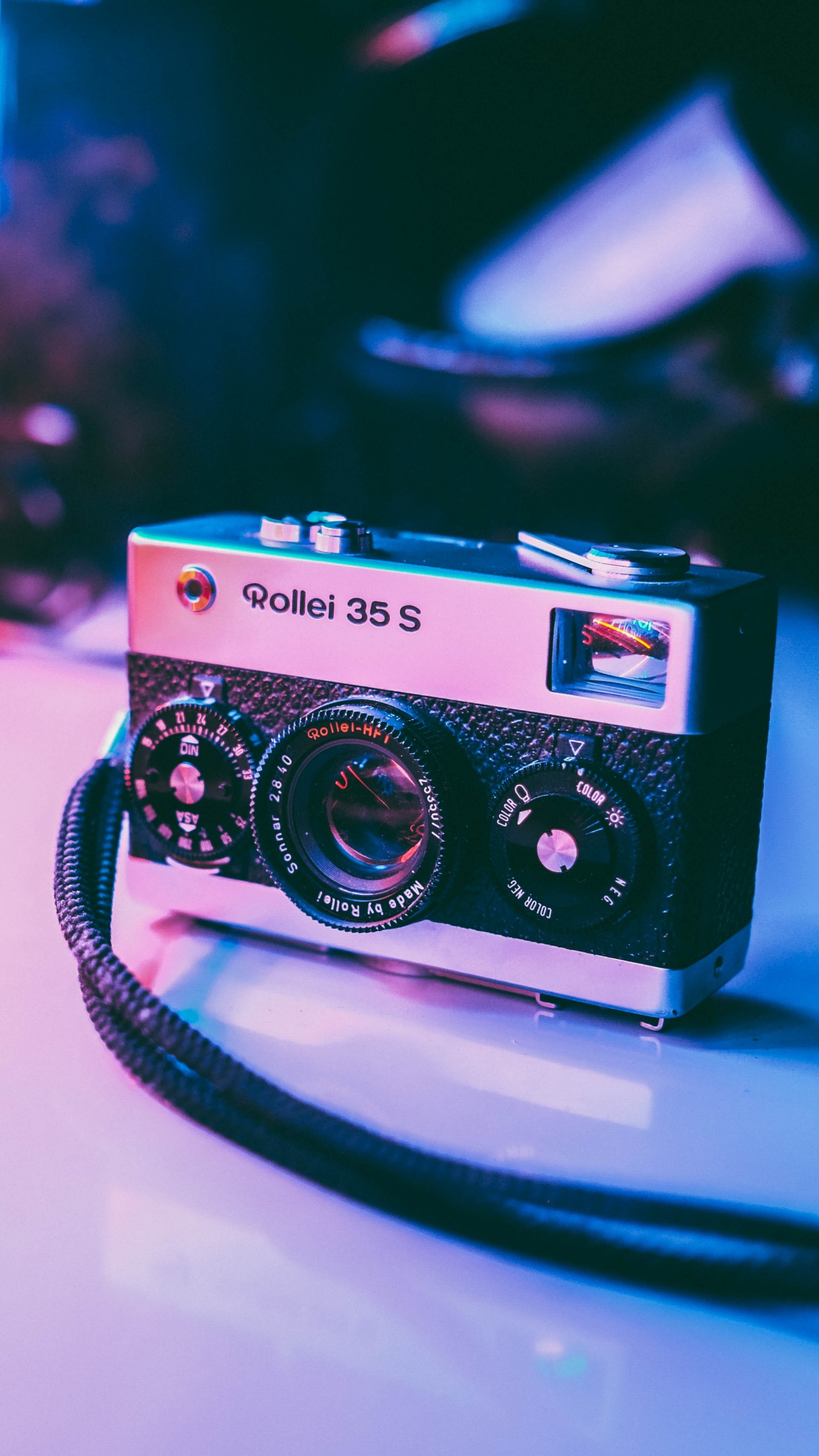 Black and Silver Camera on Table. Wallpaper in 1440x2560 Resolution