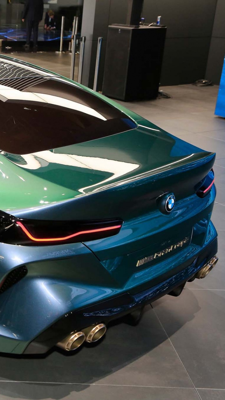 Blue Porsche 911 Parked in Building. Wallpaper in 720x1280 Resolution