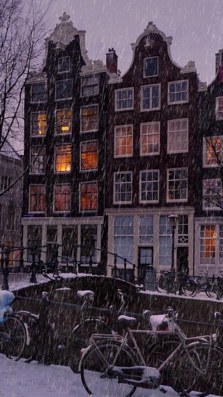 Tagsüber Braunes Und Weißes Betongebäude. Wallpaper in 720x1280 Resolution