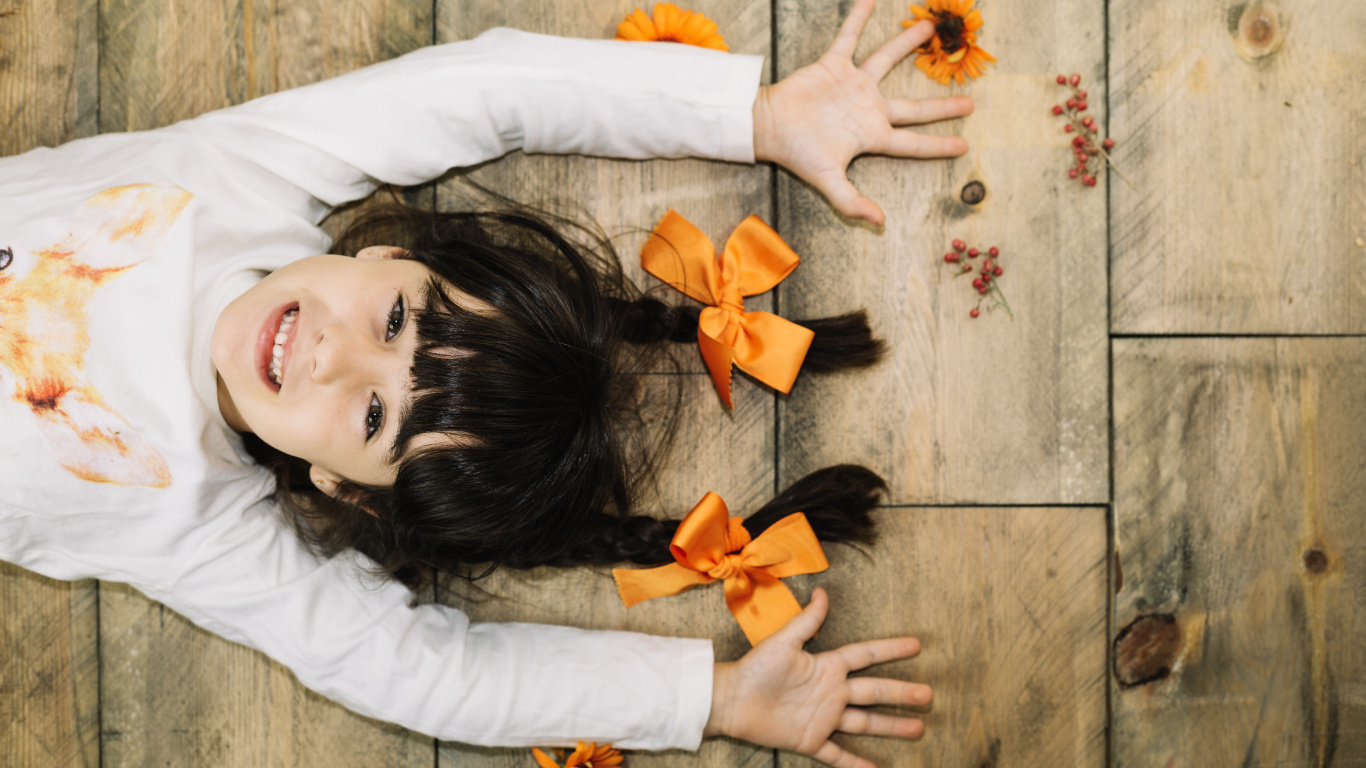 Orange, Autumn, Plant, Flower, Infant. Wallpaper in 1366x768 Resolution