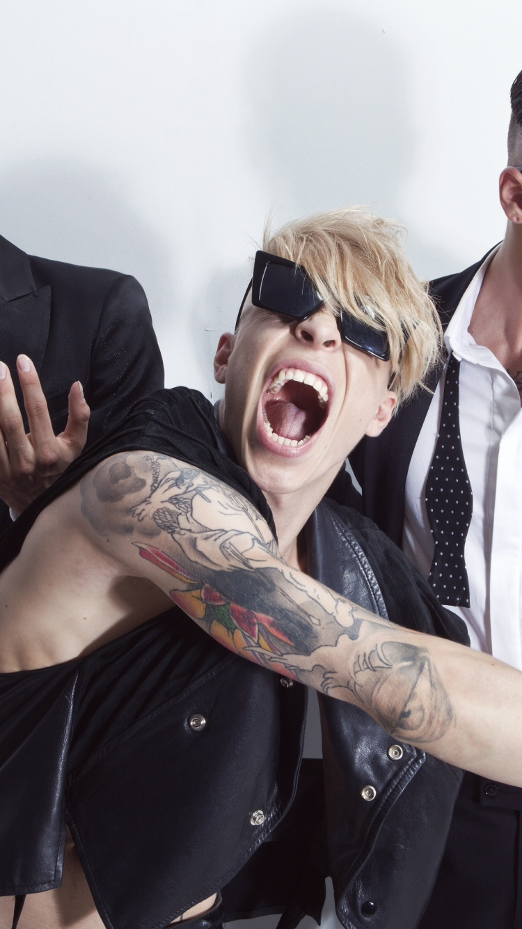 Musical Ensemble, Quest Pistols Show, Eyewear, Fashion, Fun. Wallpaper in 750x1334 Resolution