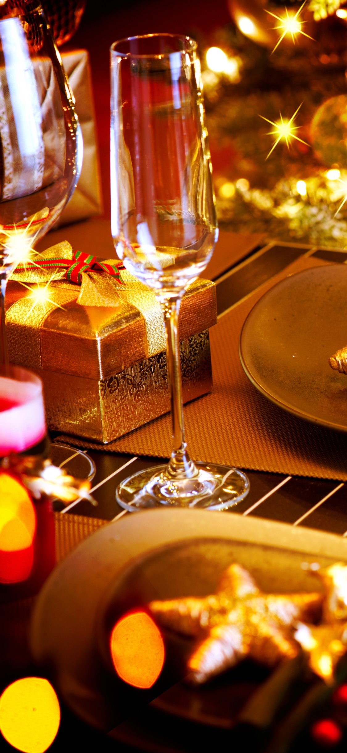 Weihnachten, Weihnachtsdekoration, Tradition, Veranstaltung, Christmas Dinner. Wallpaper in 1125x2436 Resolution