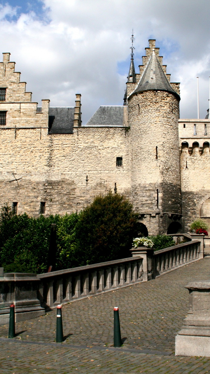 Château en Béton Brun Sous Ciel Bleu Pendant la Journée. Wallpaper in 720x1280 Resolution
