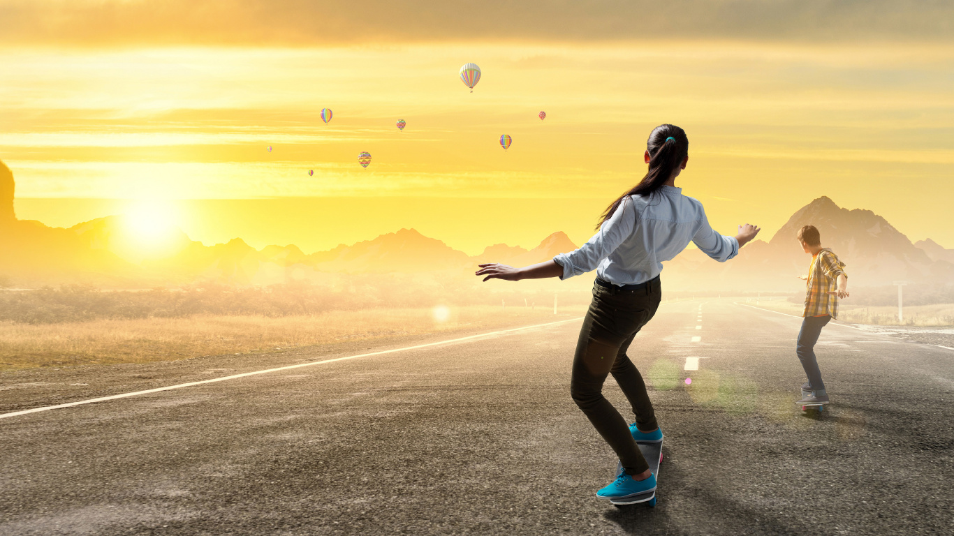 Mujer Con Camisa de Manga Larga Blanca y Pantalón Negro Corriendo Sobre la Carretera de Asfalto Gris Durante la Puesta de Sol. Wallpaper in 1366x768 Resolution