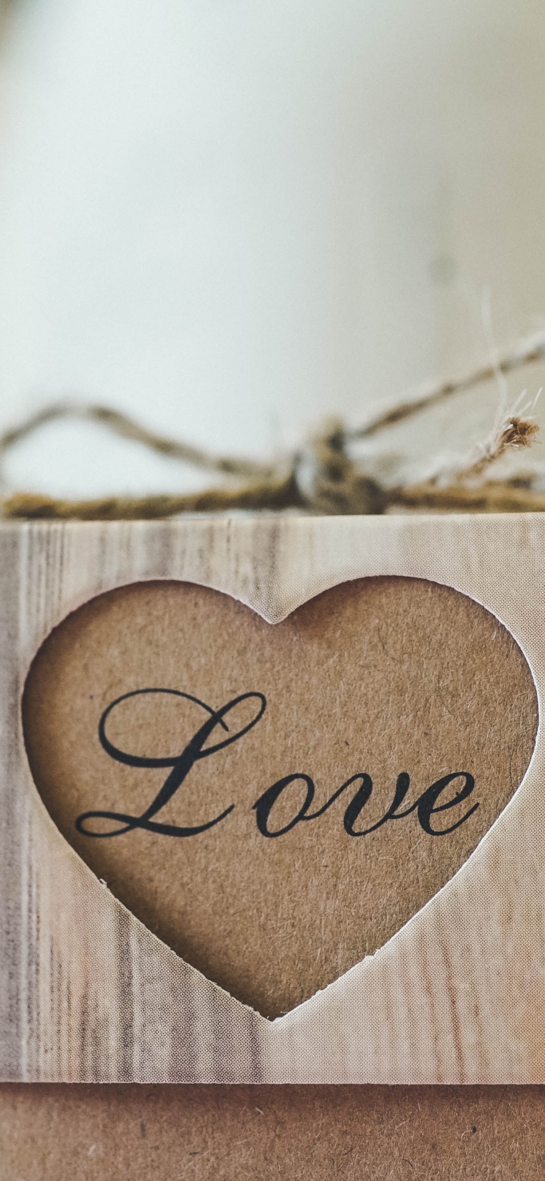 Herzen, Geschenk, Valentines Tag, Liebe, Text. Wallpaper in 1125x2436 Resolution
