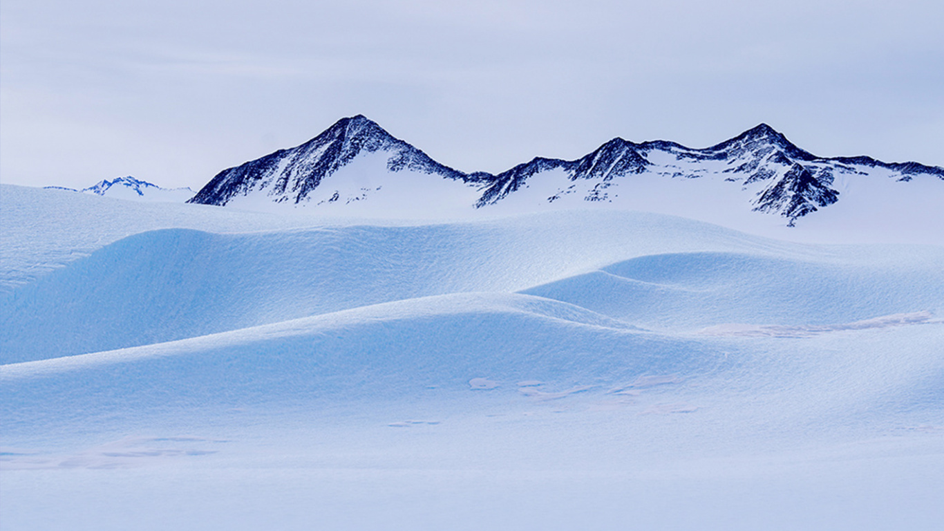 Wasser, Blau, Piste, Azure, Bergkette. Wallpaper in 1366x768 Resolution