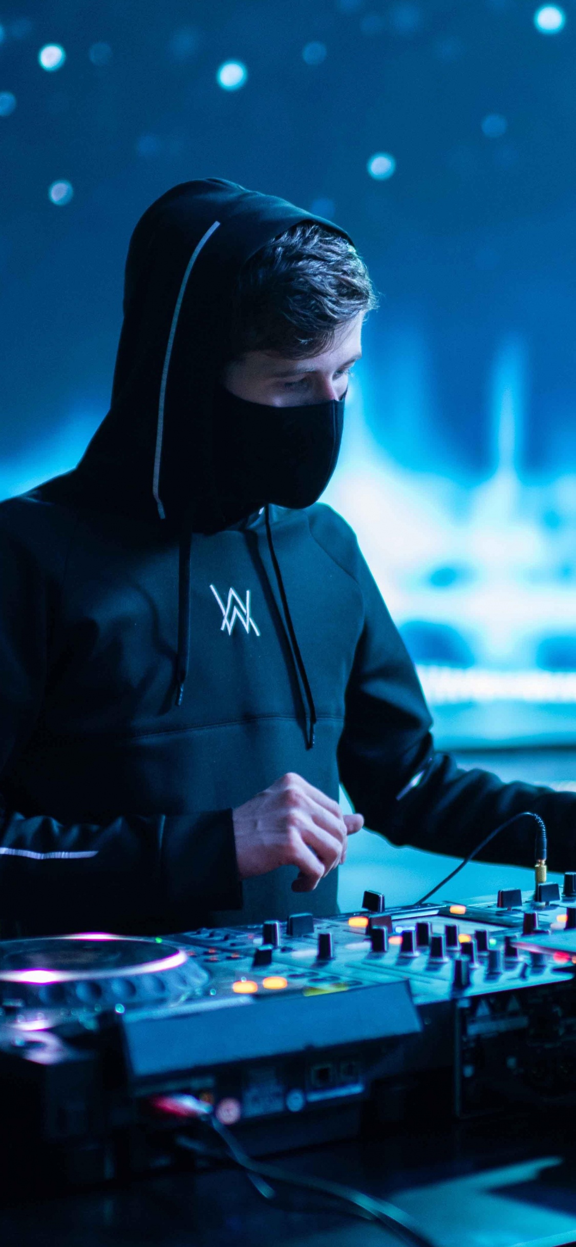 Mixing Console, Video, Electronics, Music, Music Artist. Wallpaper in 1125x2436 Resolution