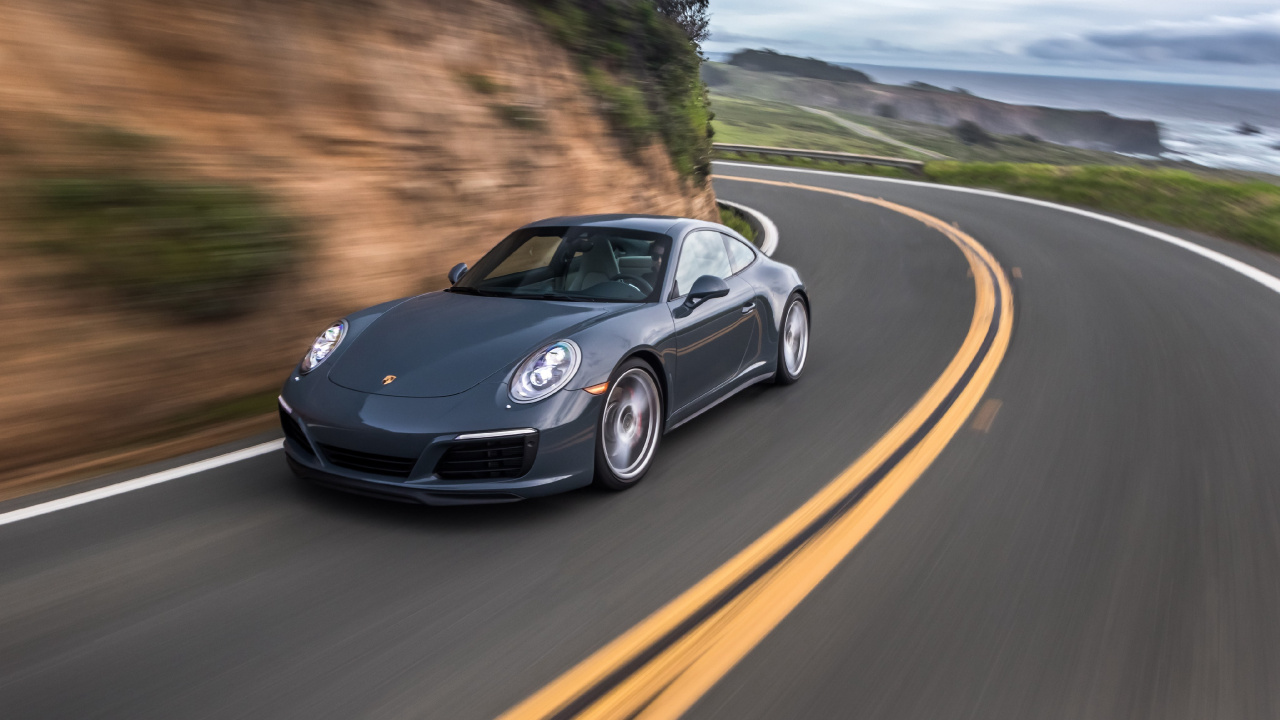Porsche 911 Negro en la Carretera Durante el Día. Wallpaper in 1280x720 Resolution