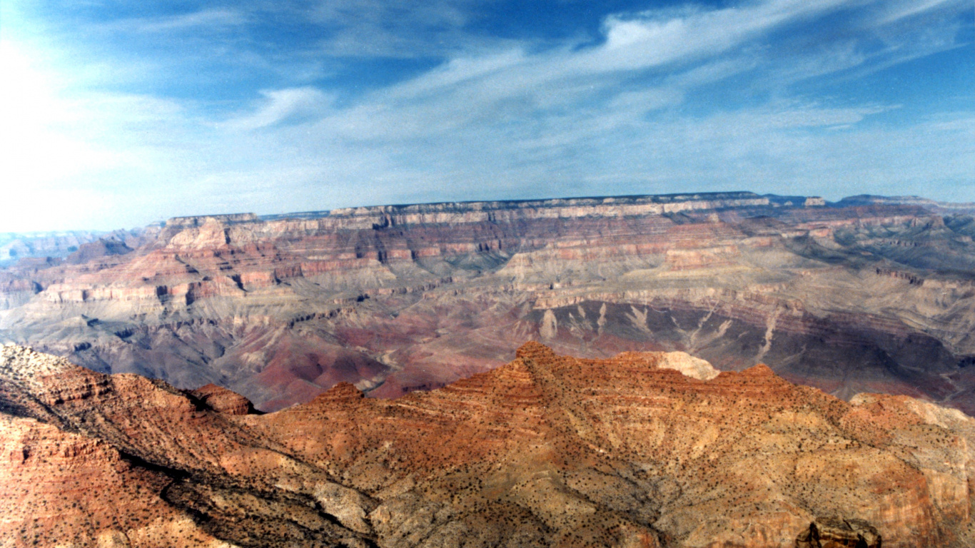 Formación de Roca Marrón Bajo un Cielo Azul Durante el Día. Wallpaper in 1366x768 Resolution