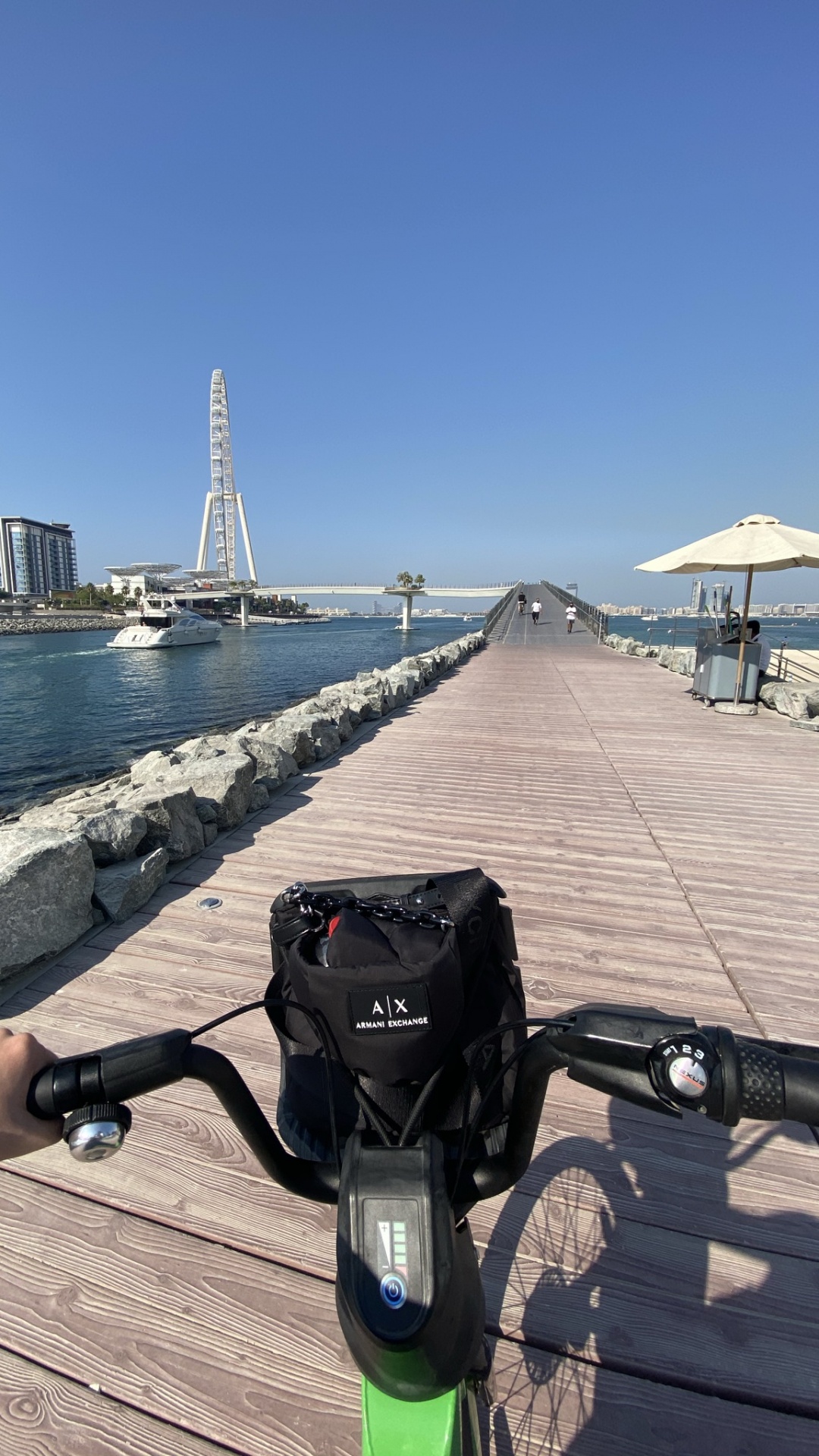 Meer, Tourismus, Wasser, Fahrrad Reifen, Gewässer. Wallpaper in 1080x1920 Resolution