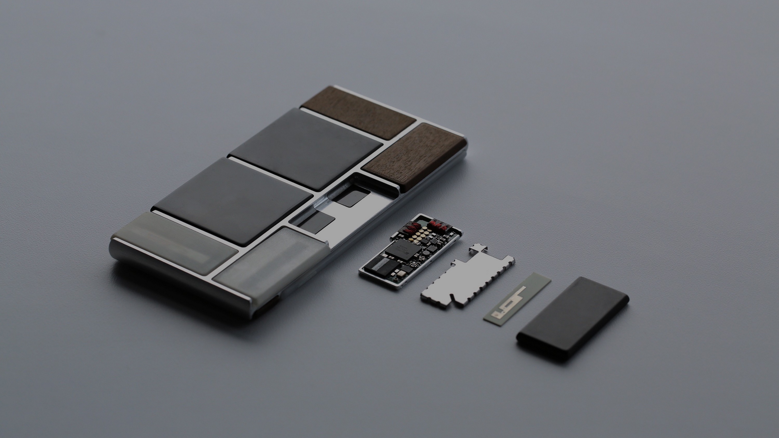 Silver and Black Flash Drive. Wallpaper in 2560x1440 Resolution