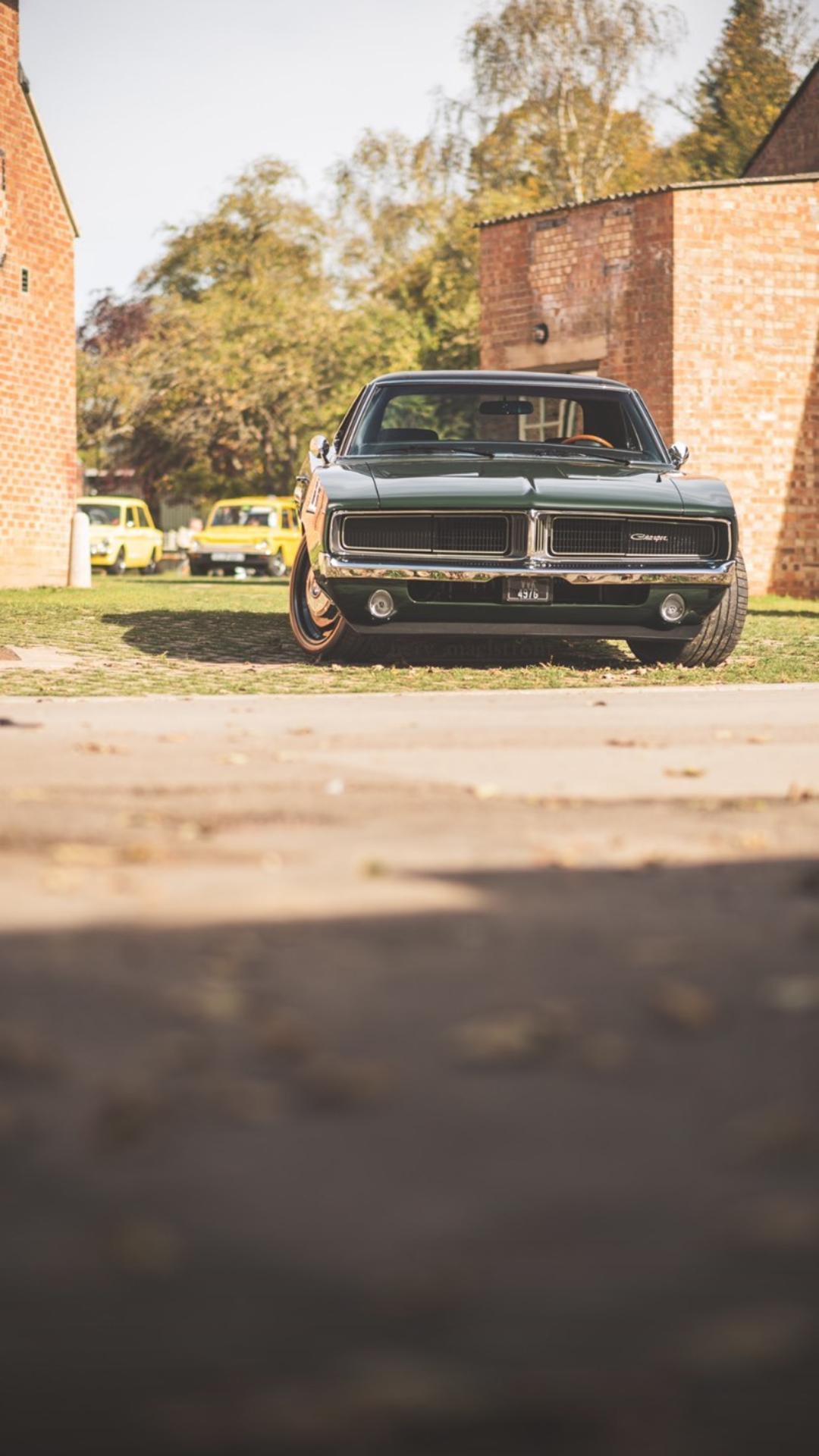 Reflexion, Dodge, Car, Tire, Kapuze. Wallpaper in 1080x1920 Resolution