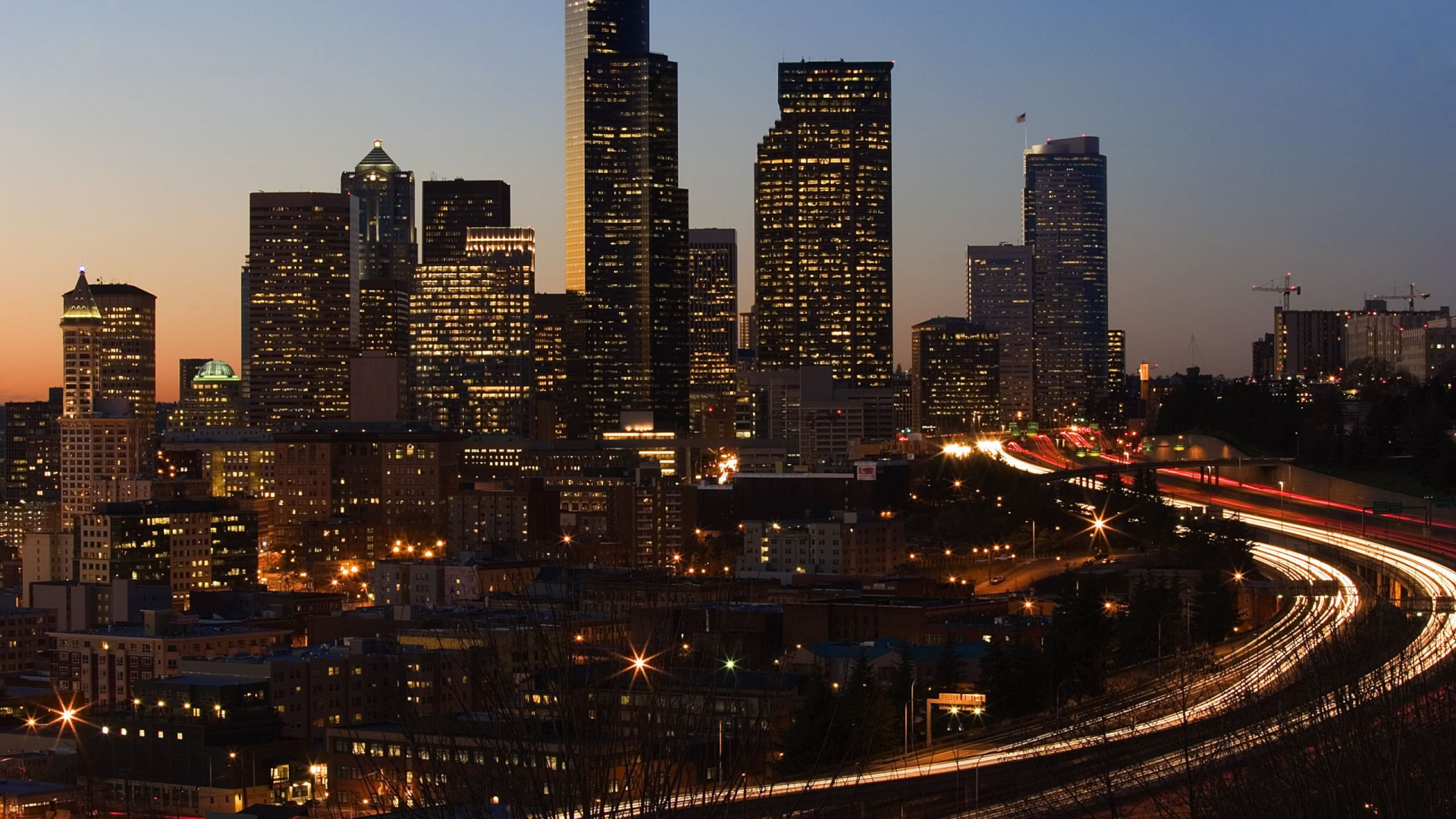 Bâtiments de la Ville Pendant la Nuit. Wallpaper in 1920x1080 Resolution