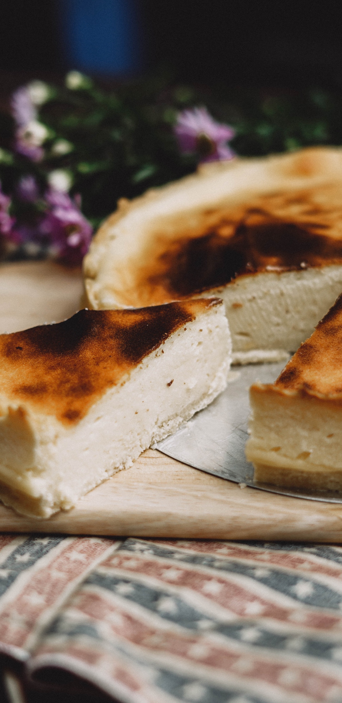 Bread on Brown Wooden Tray. Wallpaper in 1440x2960 Resolution