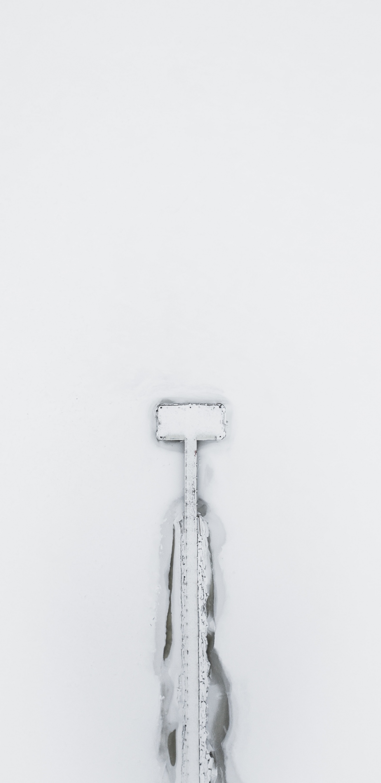 Tubo de Metal Plateado y Negro. Wallpaper in 1440x2960 Resolution