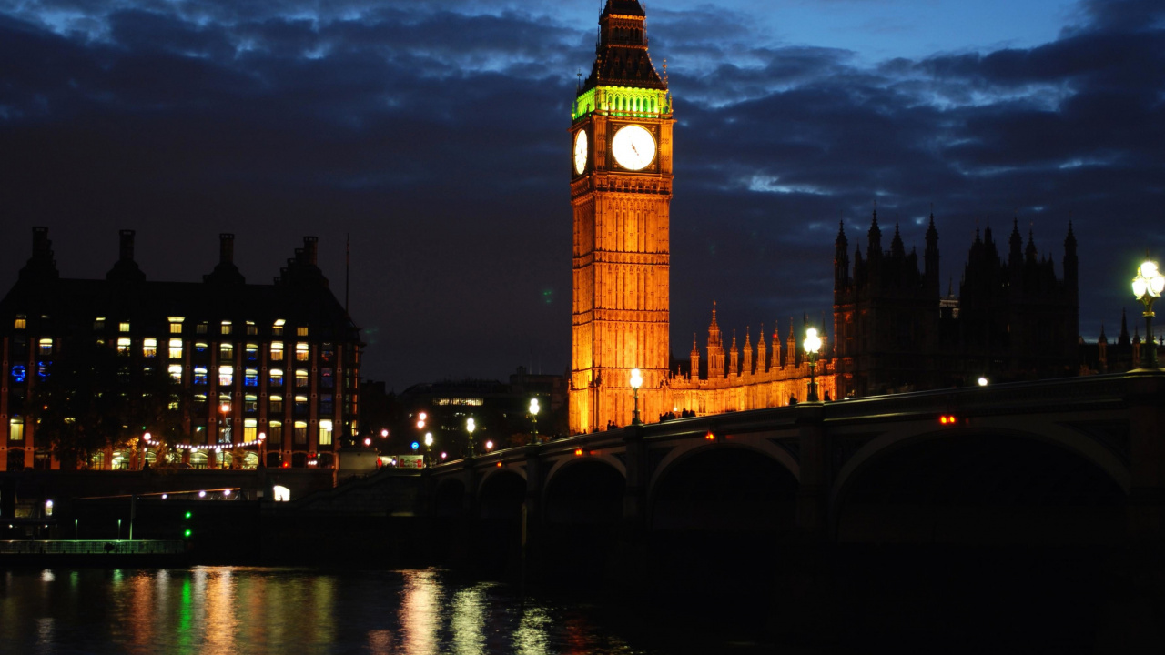 Big Ben London During Night Time. Wallpaper in 1280x720 Resolution