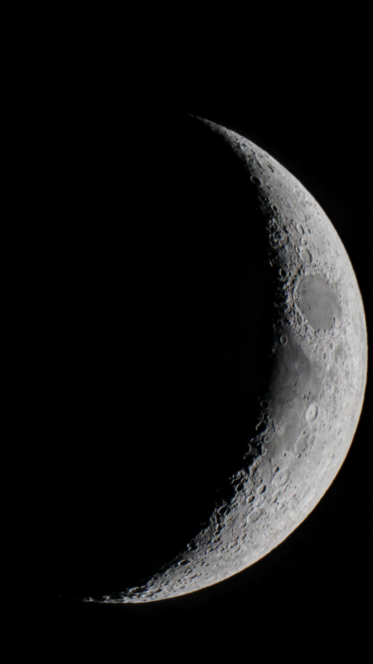4. Tag Nach Neumond, Mond, Vollmond, Lunar Phase, Crescent. Wallpaper in 750x1334 Resolution