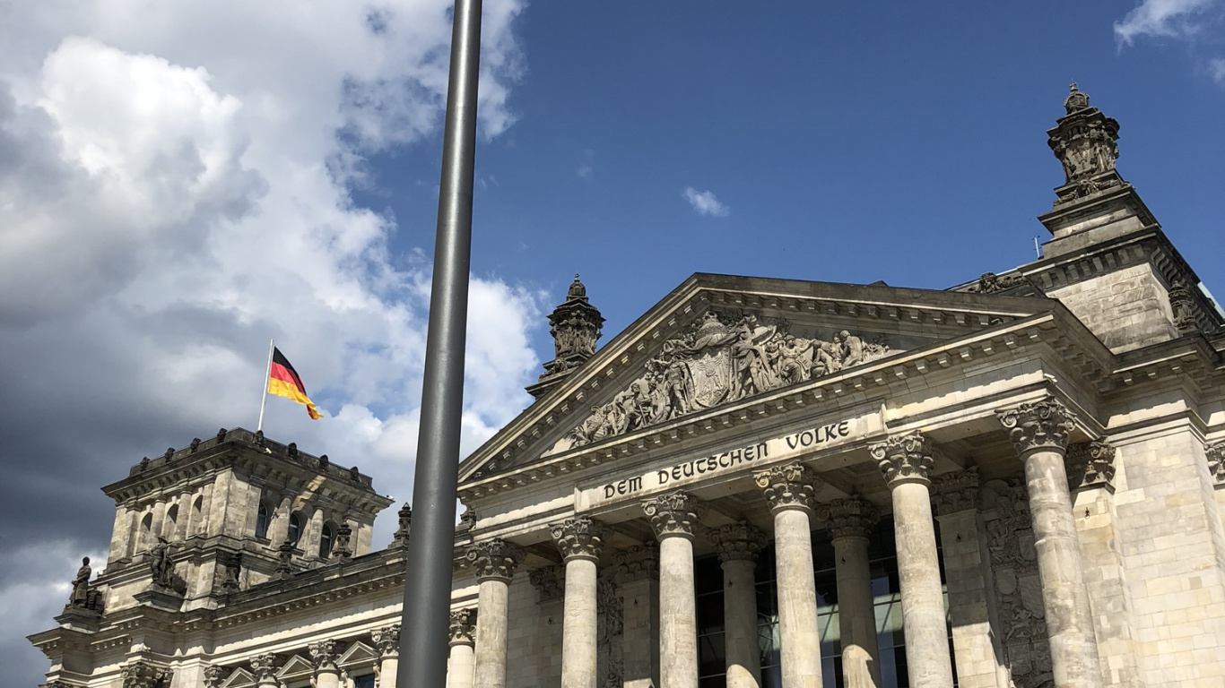 Berlin, Allemagne, Bâtiment du Reichstag, Monument, Attraction Touristique. Wallpaper in 1366x768 Resolution