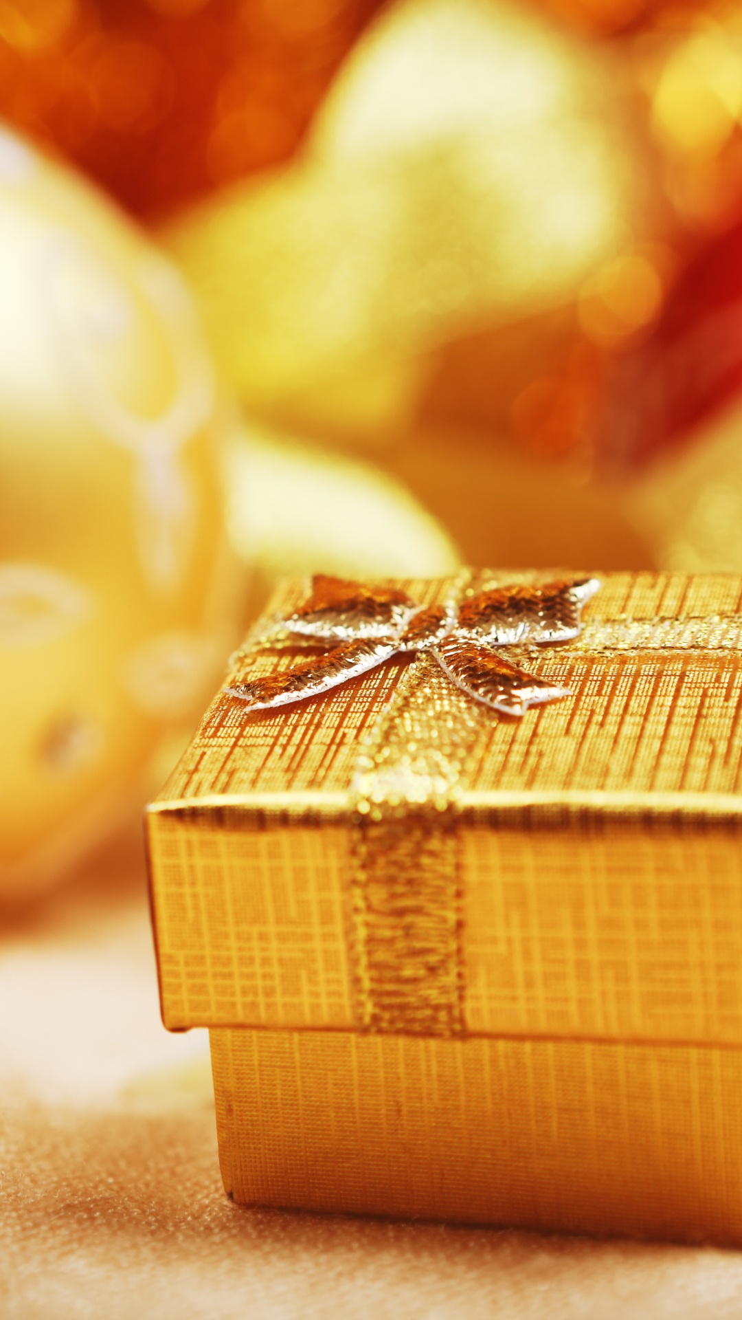 Christmas Day, New Year, Yellow, Gold, New Hotel Lafayette. Wallpaper in 1080x1920 Resolution