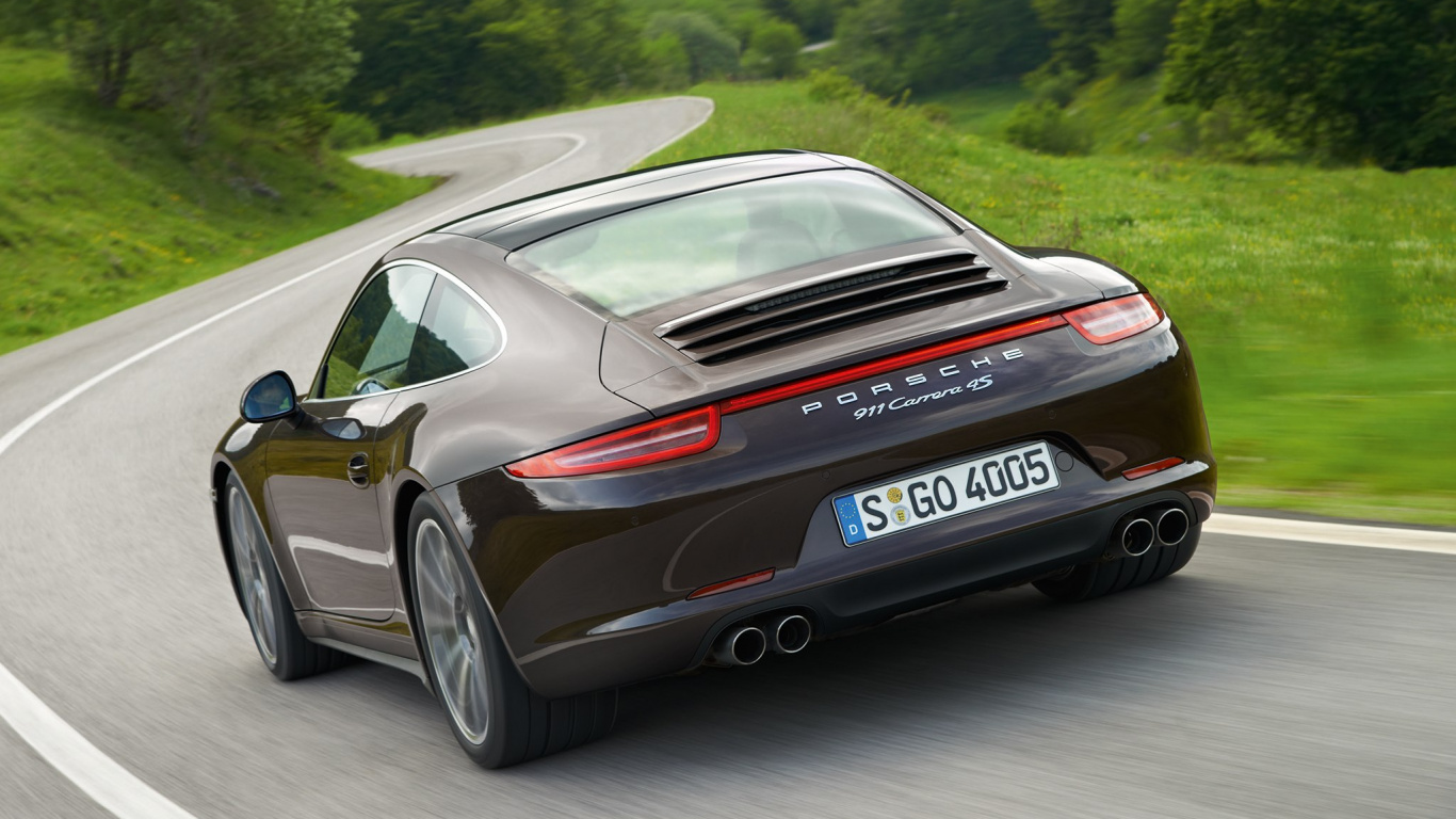 BMW m 3 Negro y Rojo en la Carretera Durante el Día. Wallpaper in 1366x768 Resolution