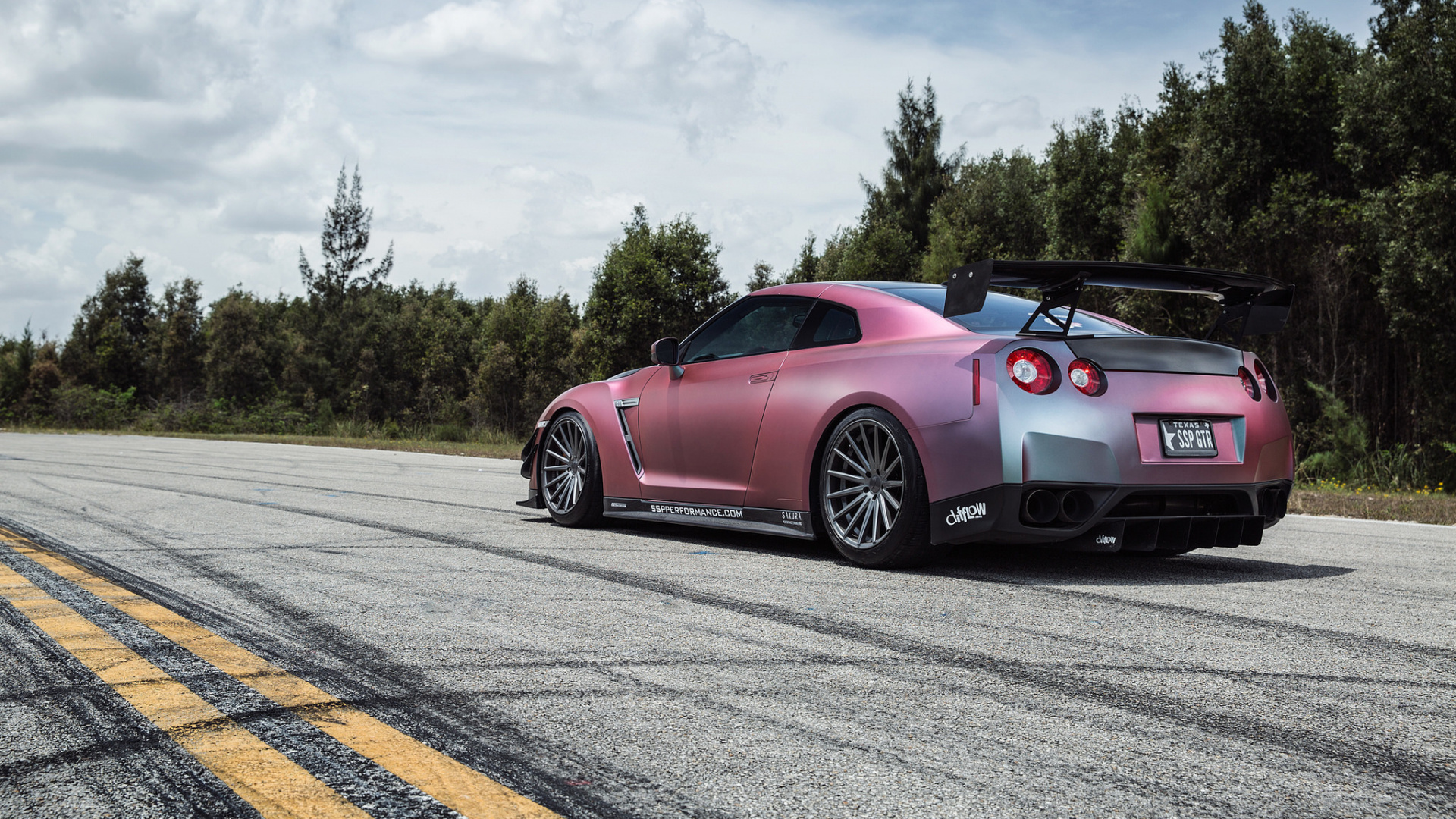 Porsche 911 Rojo en la Carretera Durante el Día. Wallpaper in 1920x1080 Resolution