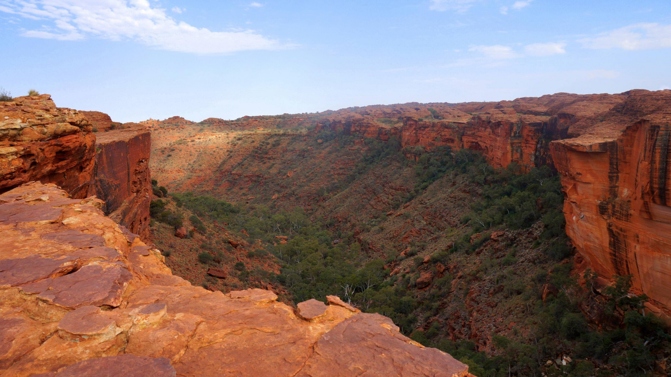 Brown Rocky Mountain Under Blue Sky During Daytime. Wallpaper in 1366x768 Resolution