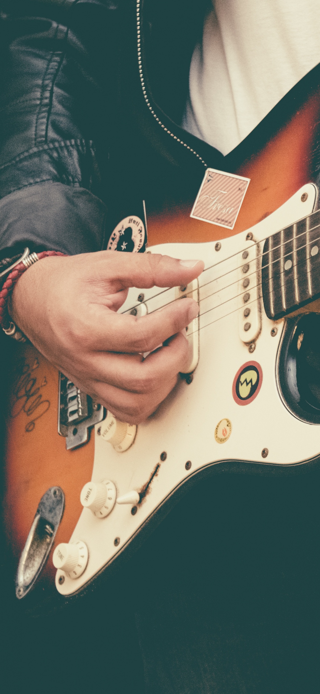 Guitare, Guitare Basse, Guitare Électrique, Instrument à Cordes, Guitariste. Wallpaper in 1125x2436 Resolution